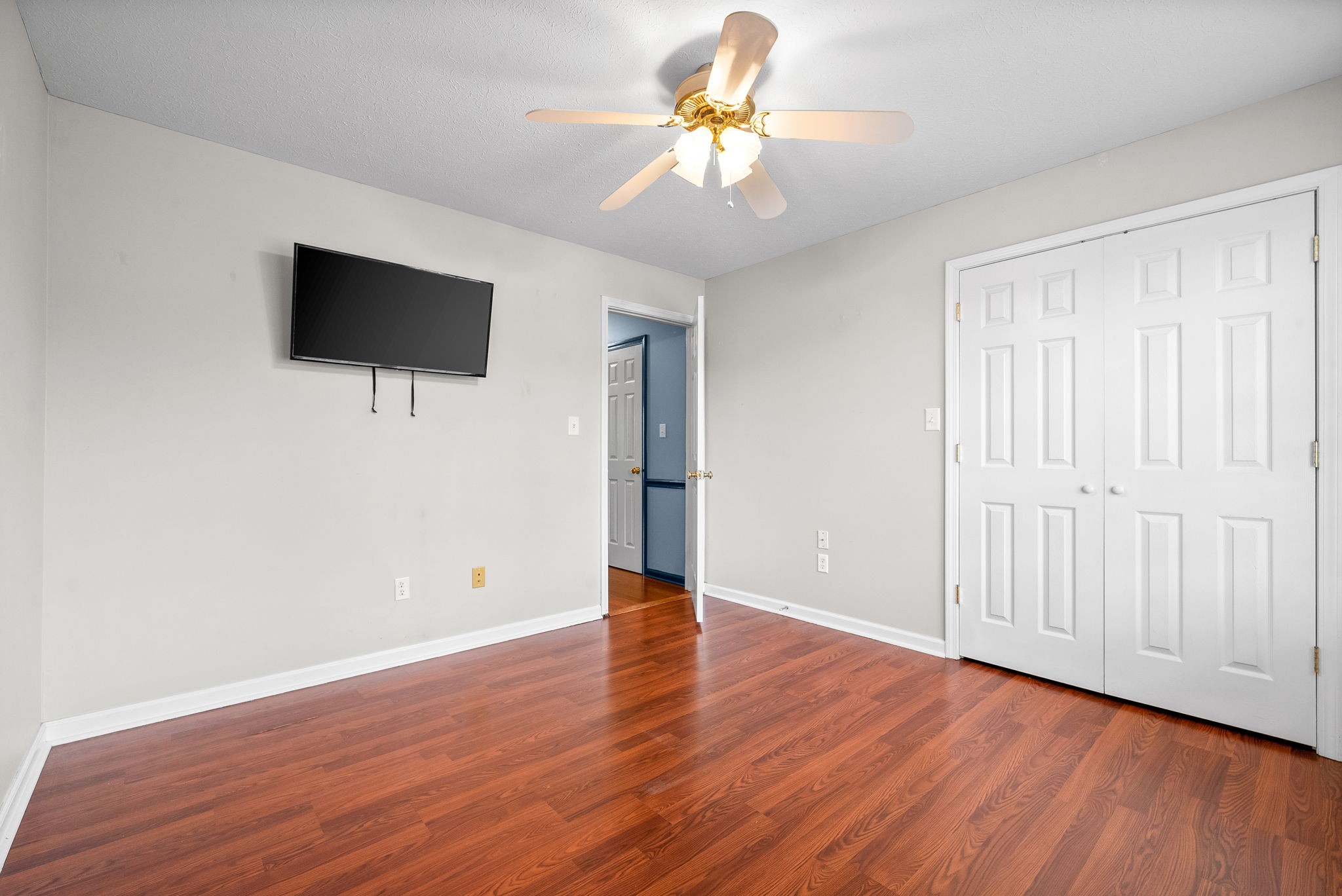 Hopkinsville, Kentucky 42240, United States, 3 Bedrooms Bedrooms, ,2 BathroomsBathrooms,Residential,Active,130374