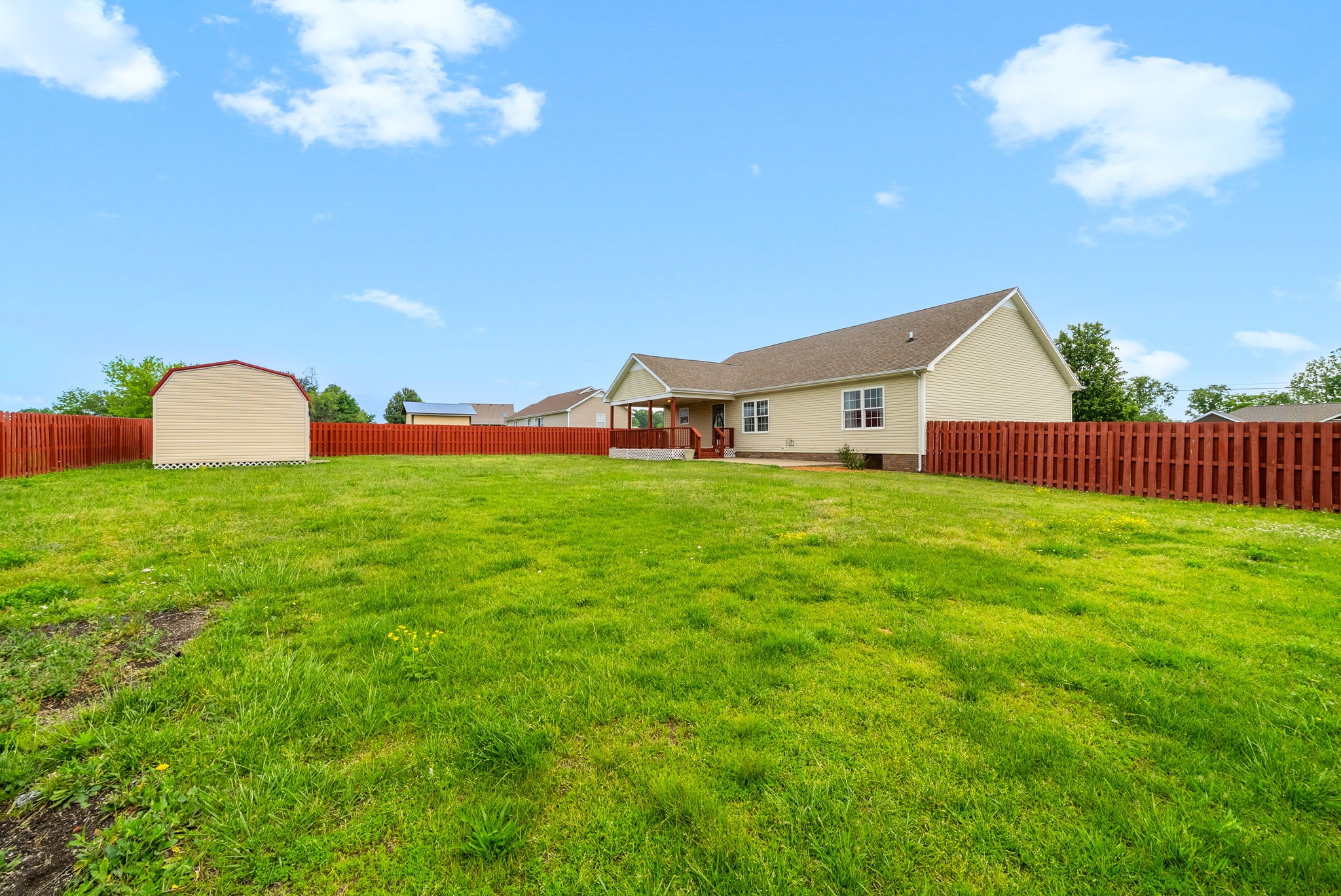 Hopkinsville, Kentucky 42240, United States, 3 Bedrooms Bedrooms, ,2 BathroomsBathrooms,Residential,Active,130374