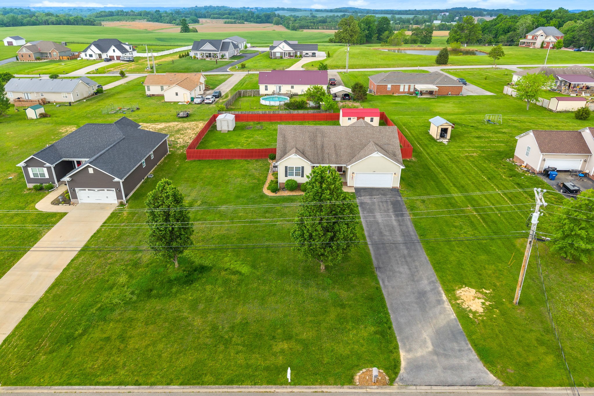 Hopkinsville, Kentucky 42240, United States, 3 Bedrooms Bedrooms, ,2 BathroomsBathrooms,Residential,Active,130374