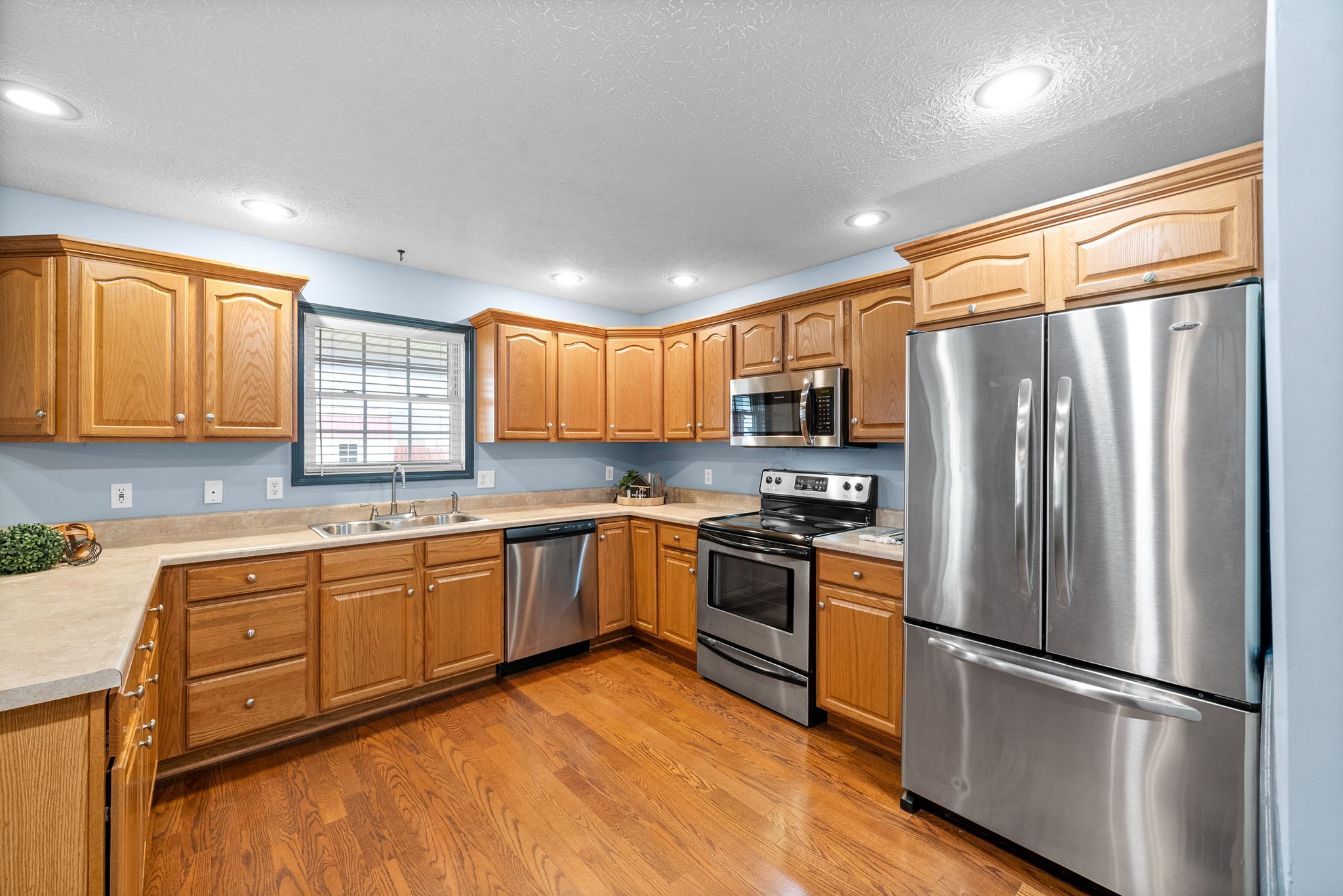 Hopkinsville, Kentucky 42240, United States, 3 Bedrooms Bedrooms, ,2 BathroomsBathrooms,Residential,Active,130374