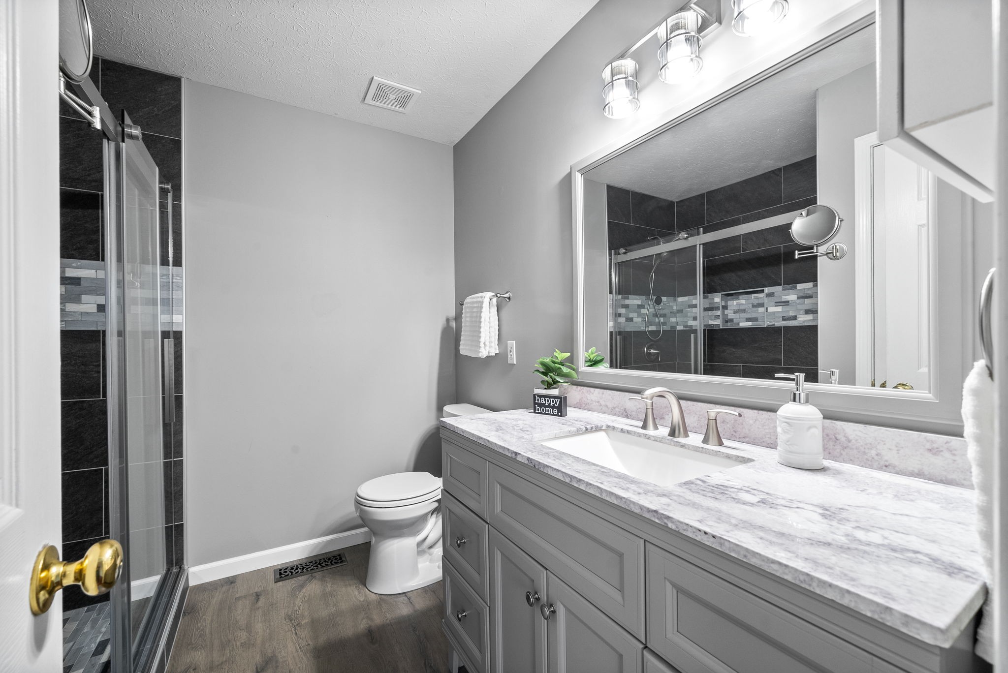 Hopkinsville, Kentucky 42240, United States, 3 Bedrooms Bedrooms, ,2 BathroomsBathrooms,Residential,Active,130374