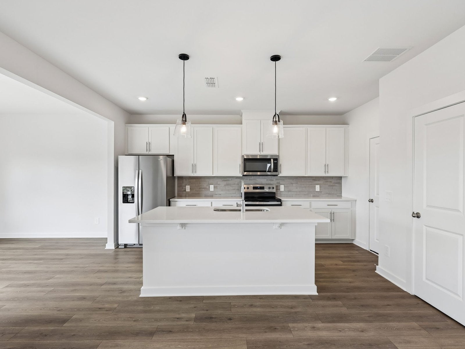 1615 Garnet Way