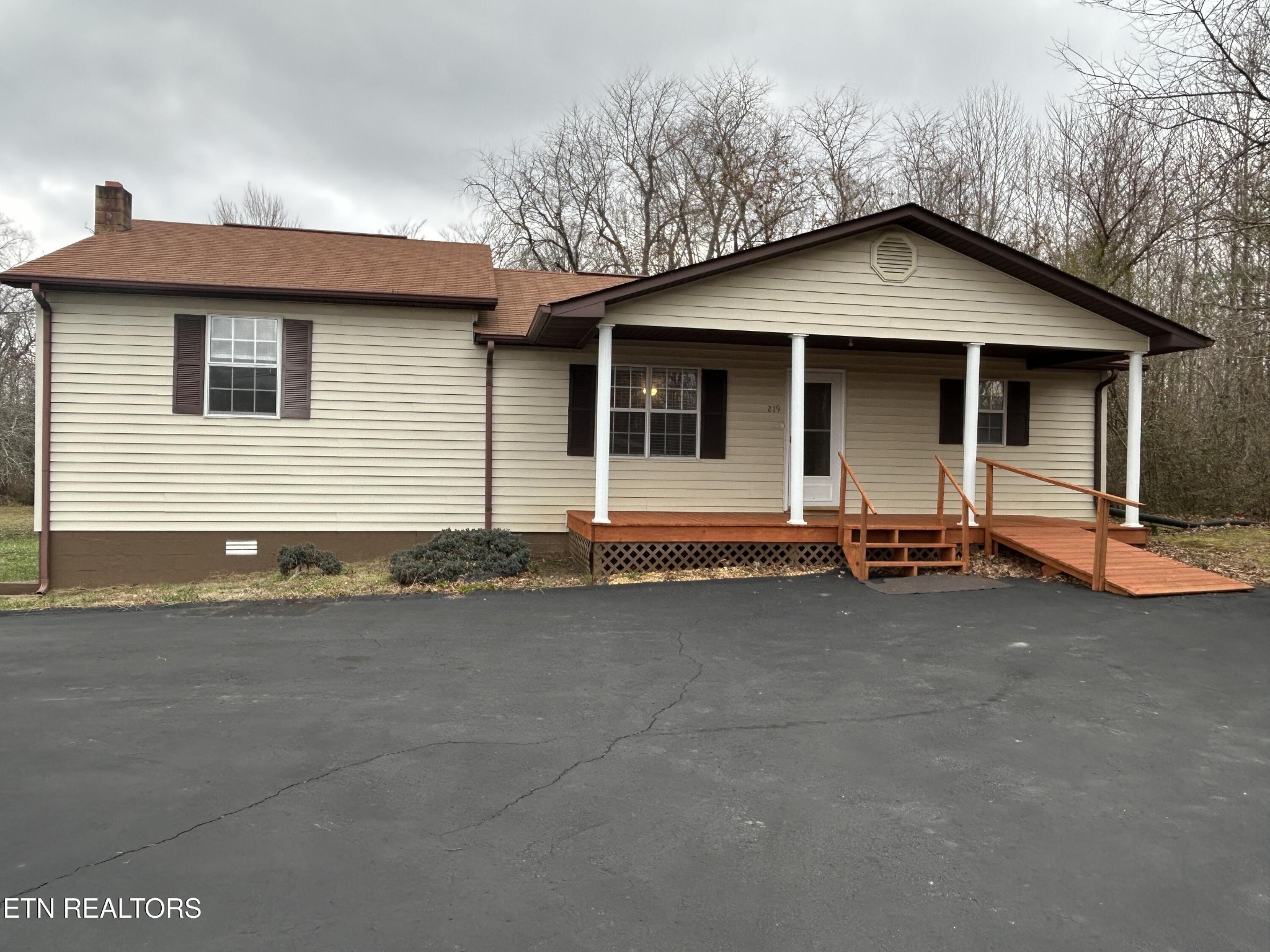 219 N Crabtree St