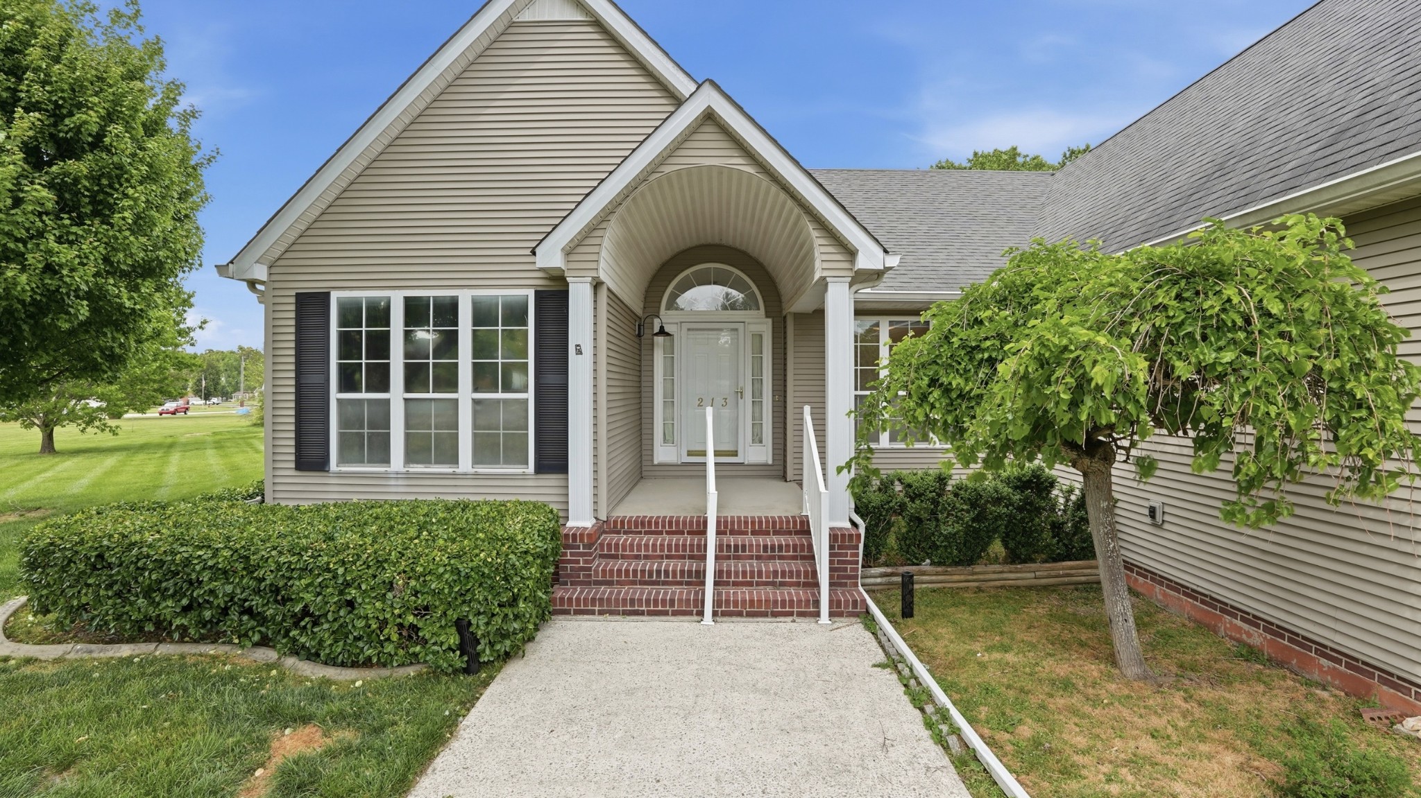 213 Maple Springs Dr