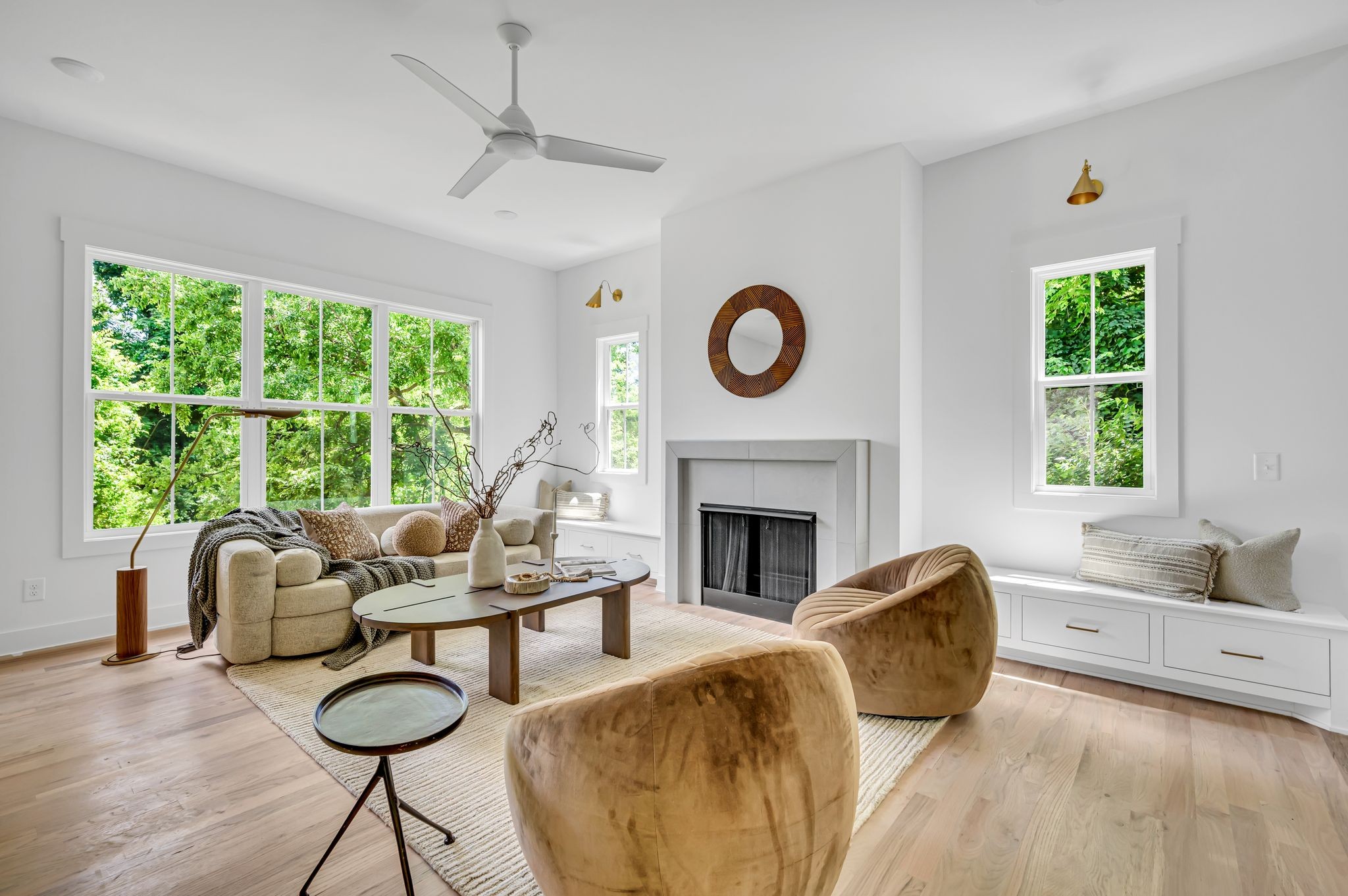 546 Whispering Hills Dr