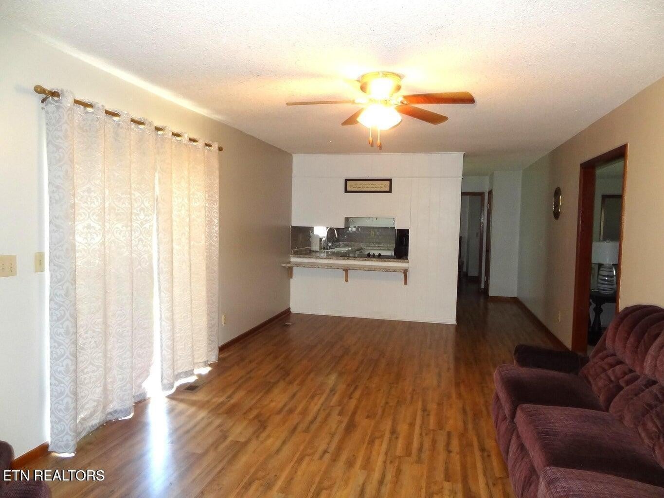 1789 Sparta Hwy