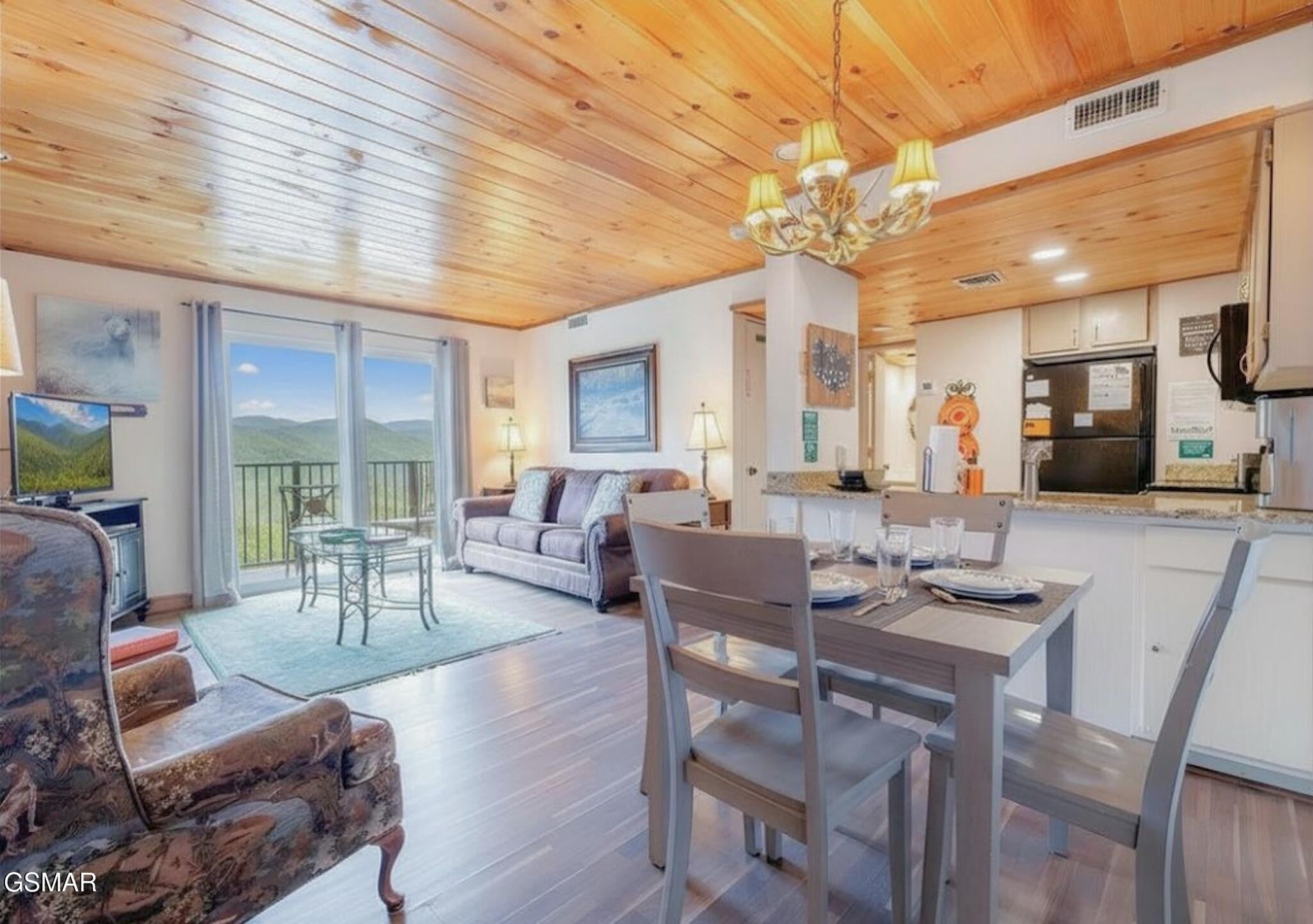 3710 Weber Road B202