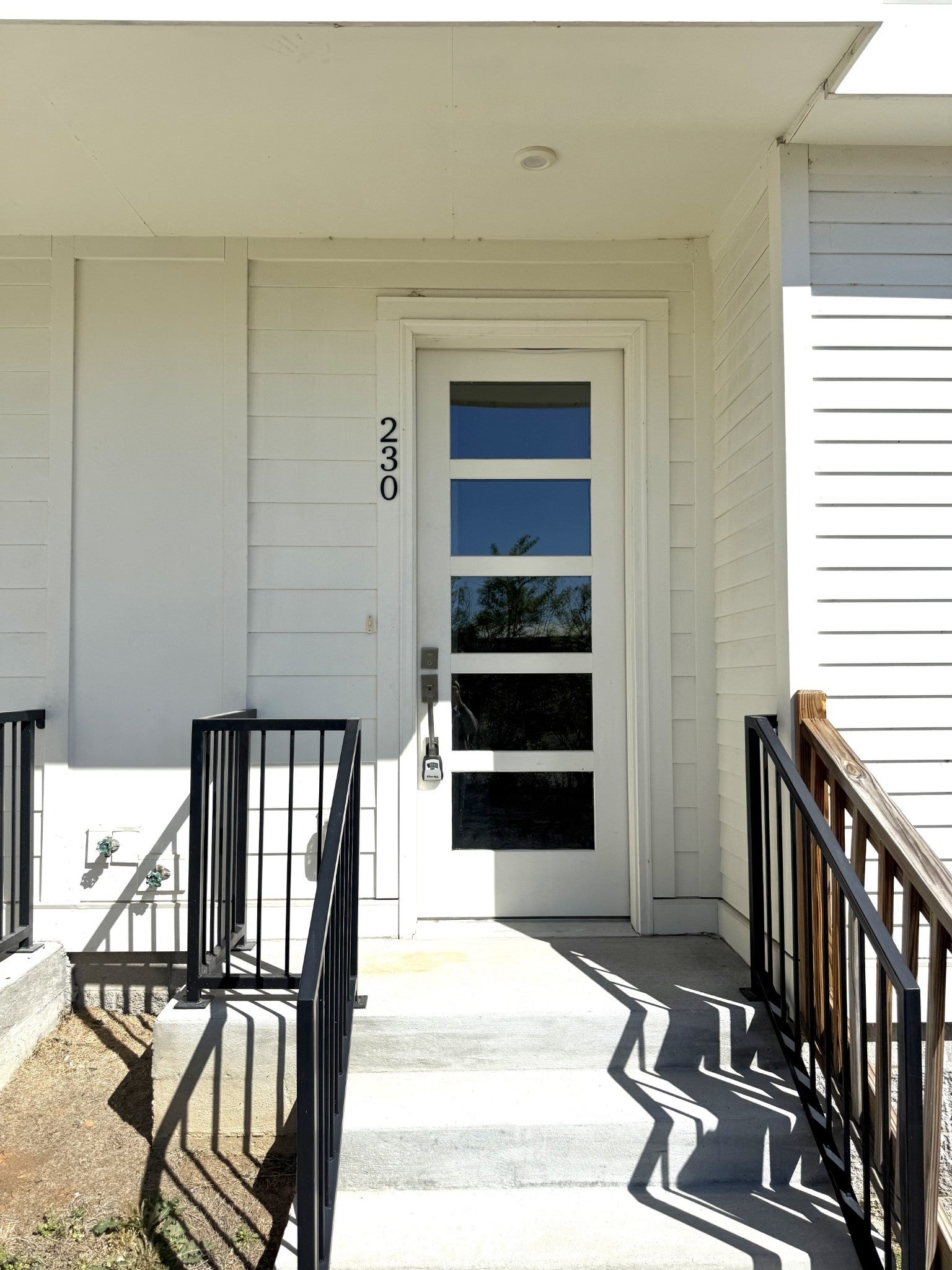 230 Oceola Ave