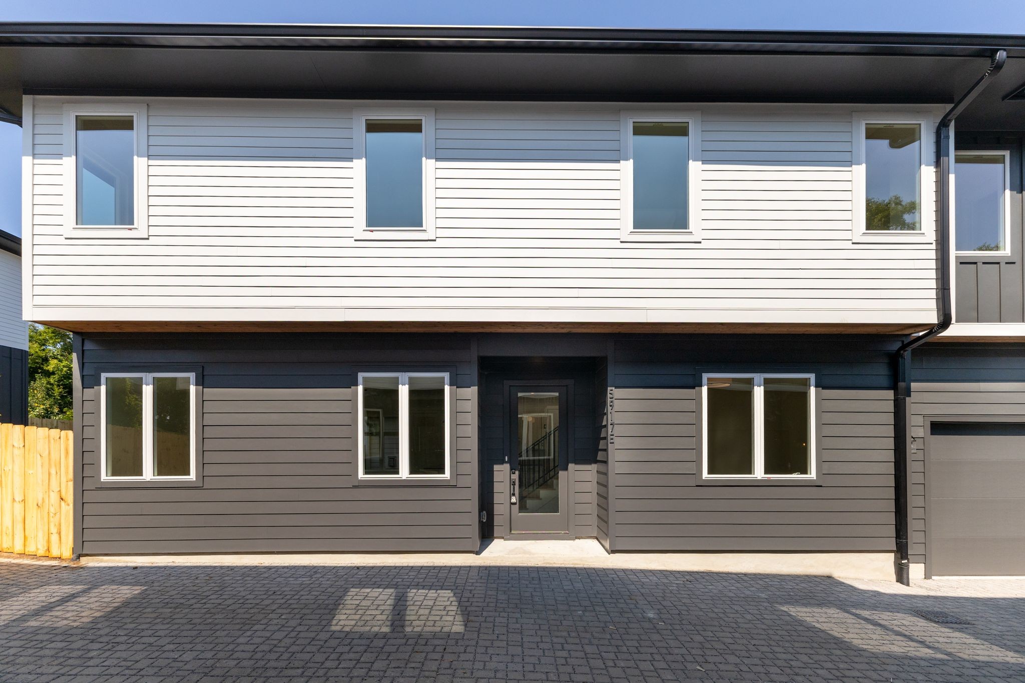 5917E Robertson Ave E