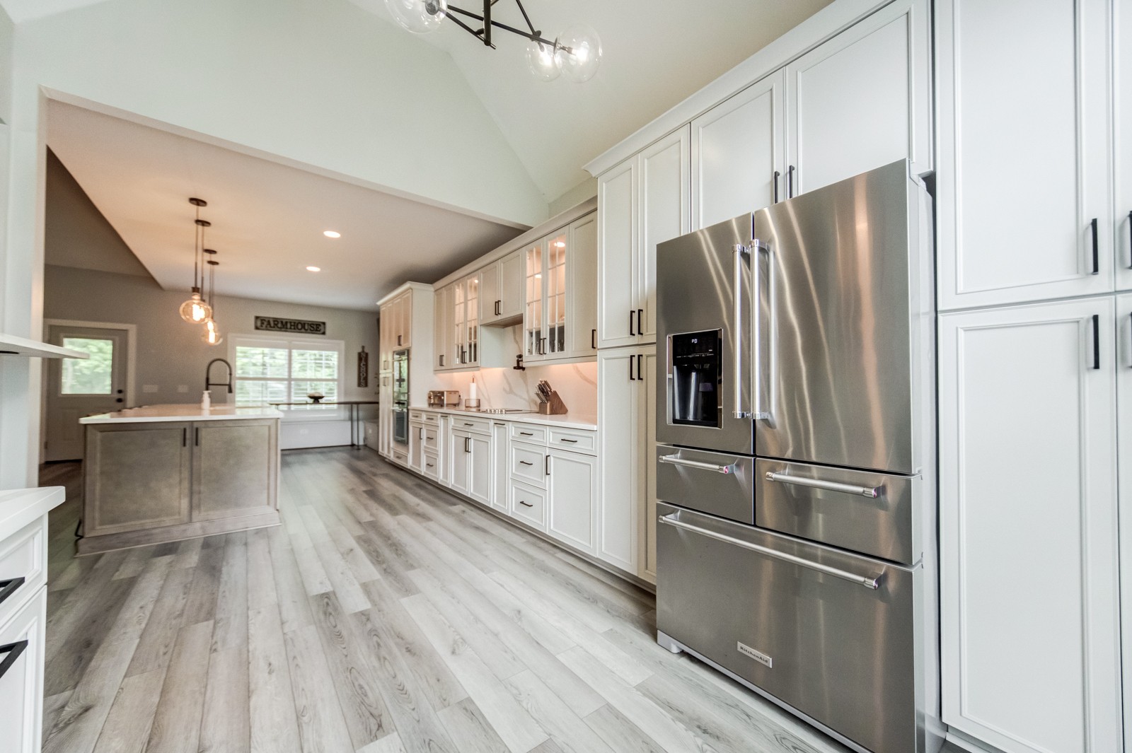 216 Artesa Dr