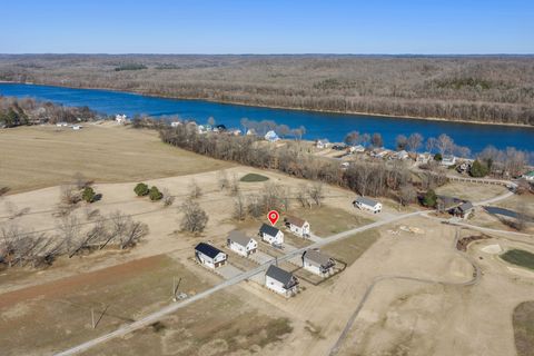 Photo of 222 Fairway Villa Ln, Decaturville, TN 38329 (MLS # 3183457)