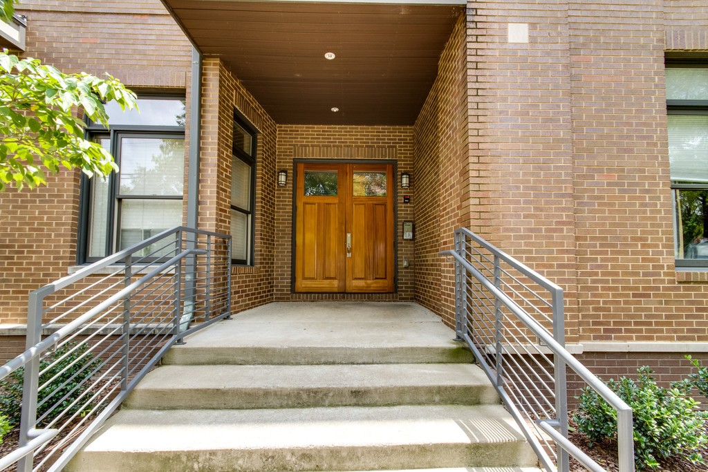 1706 18th Avenue S 309