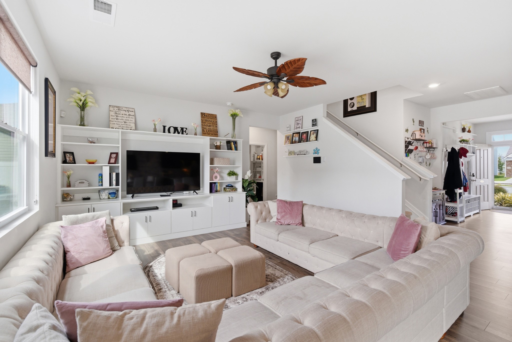 5573 Hickory Woods Dr