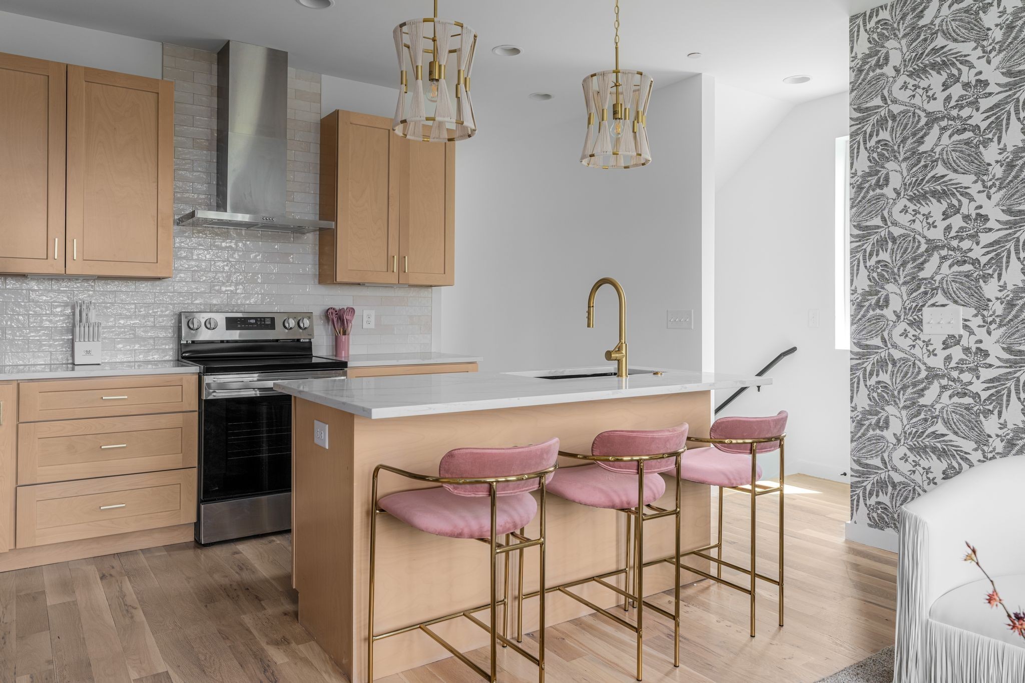 2000 S Hamilton Rd 15