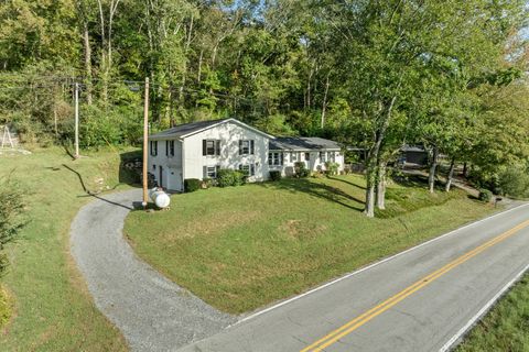 334 Wartrace Hwy Pleasant Shade TN 37145