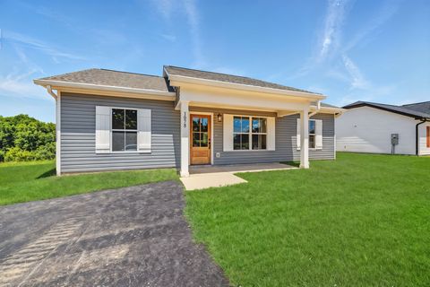1073 Landing Ln Adams TN 37010