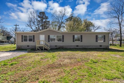 201 England St W Cowan TN 37318