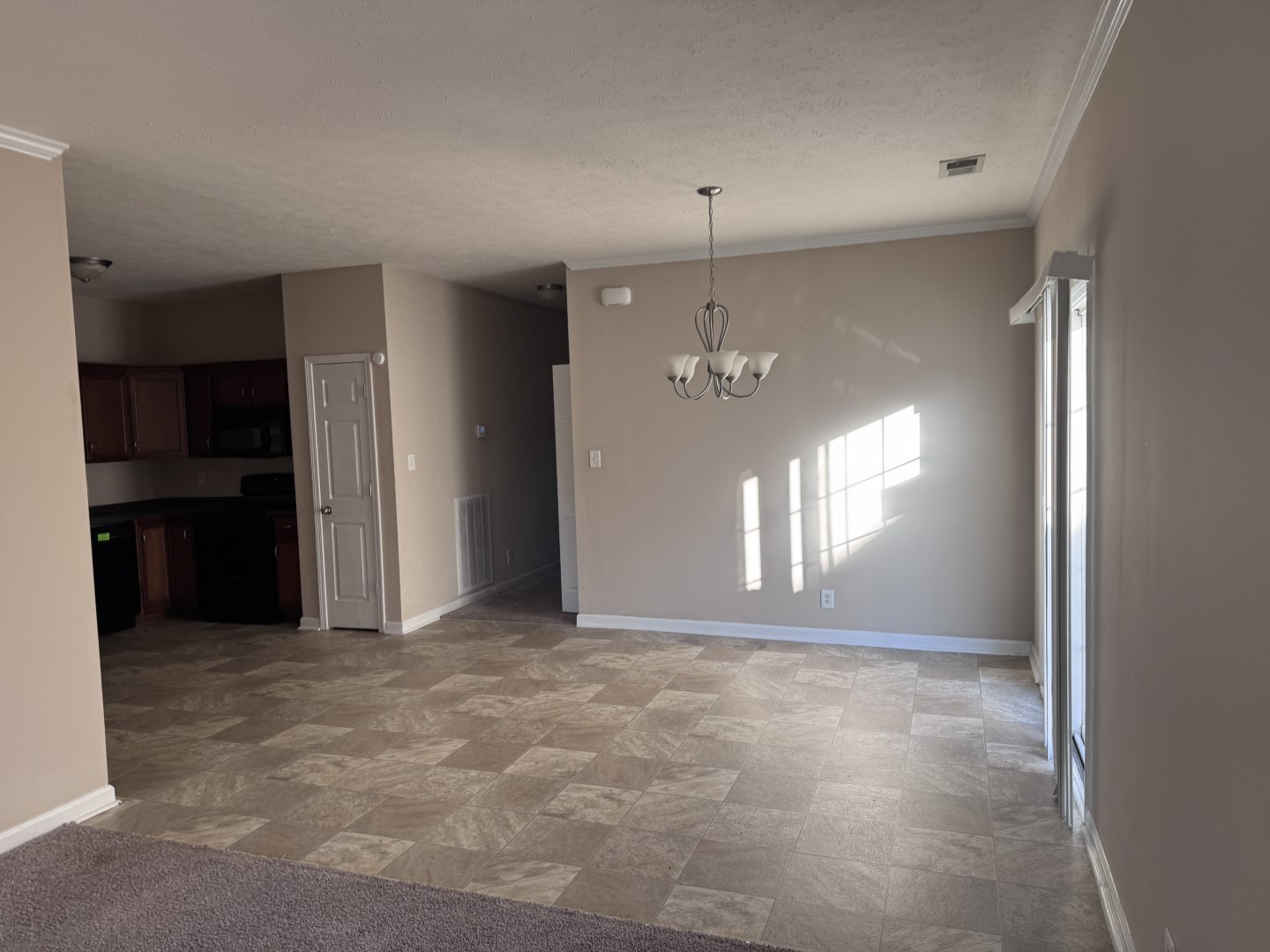 3741 Meadow Ridge Ln