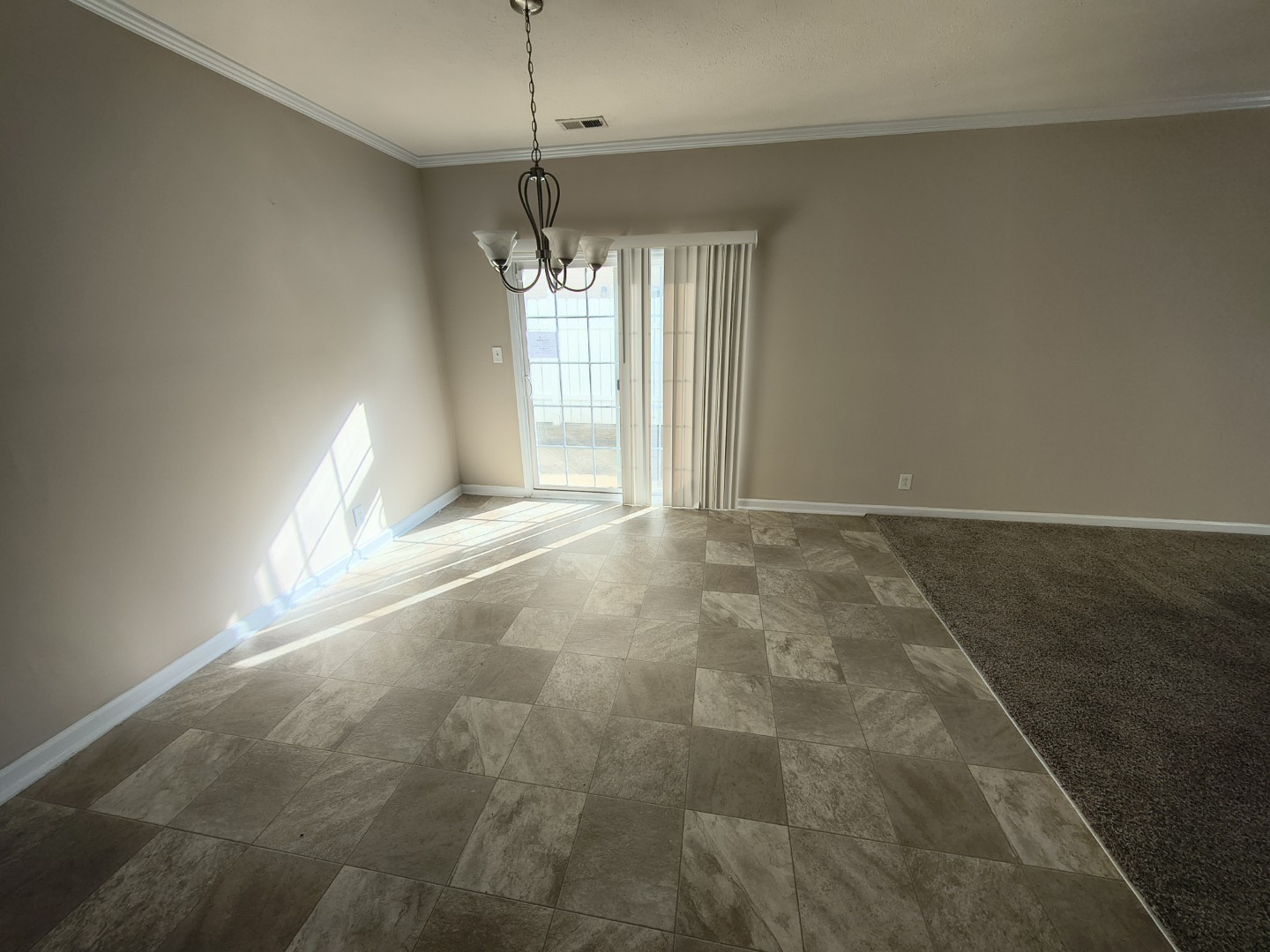 3741 Meadow Ridge Ln