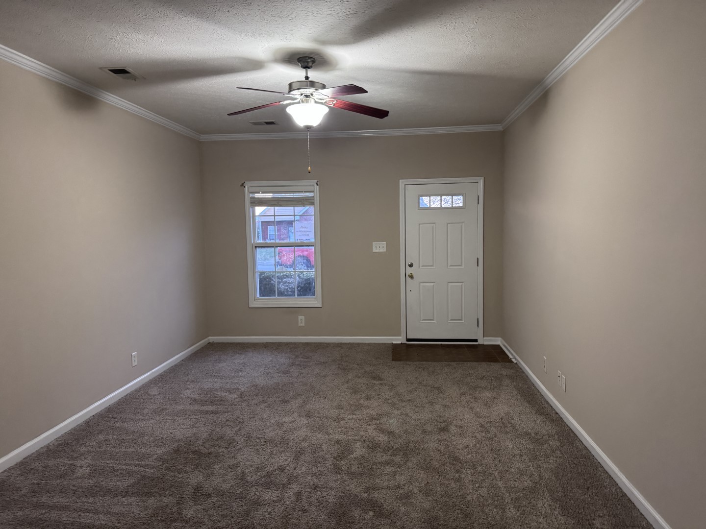 3741 Meadow Ridge Ln