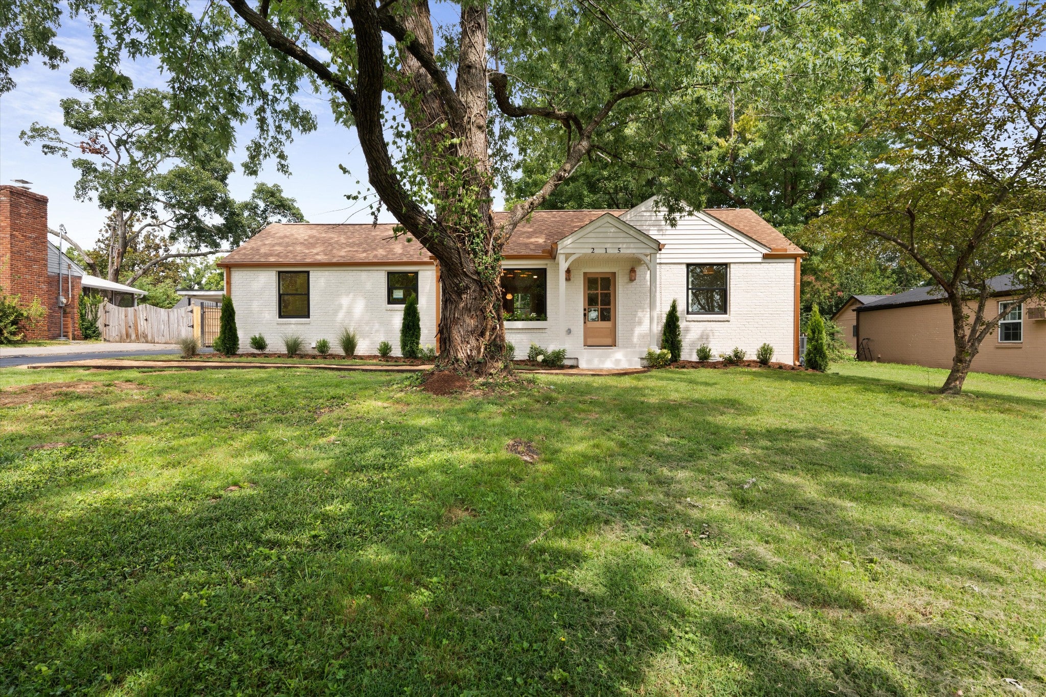 215 Cottage Ln
