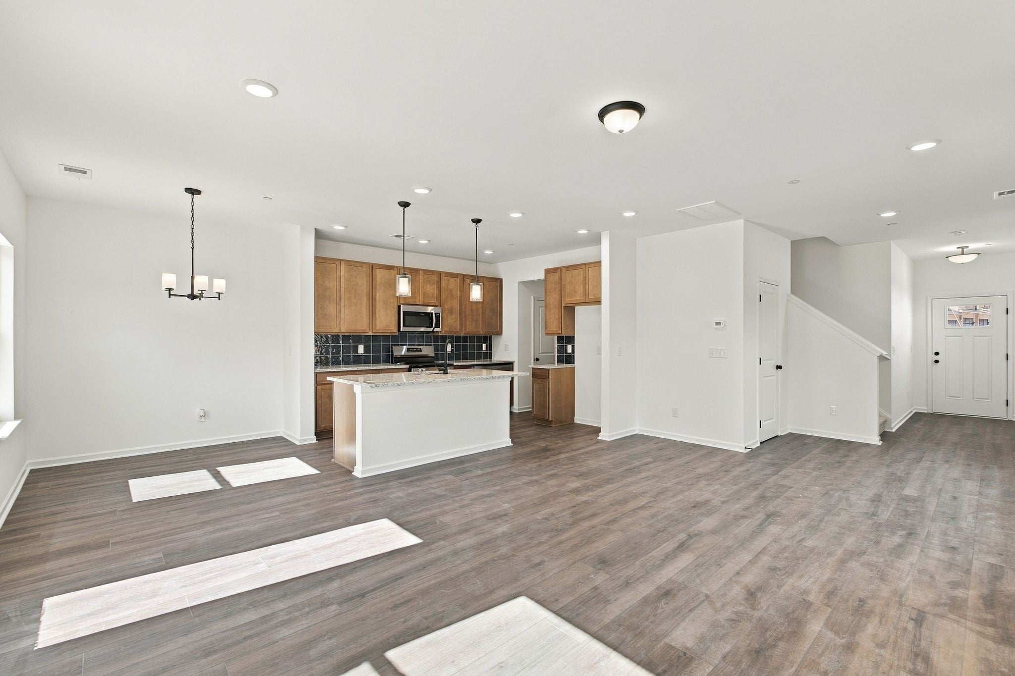 401 Kingsbury Drive