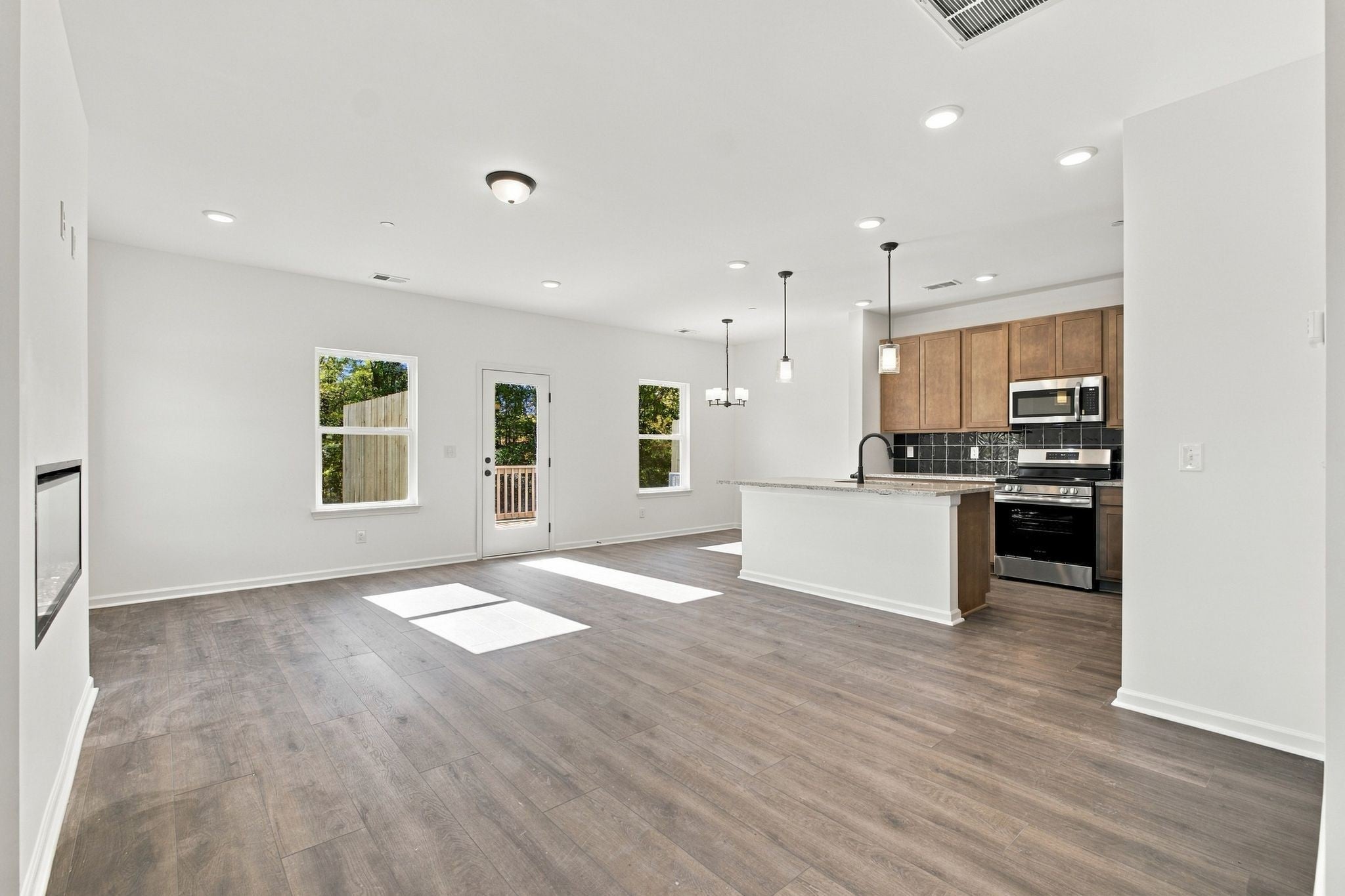 401 Kingsbury Drive