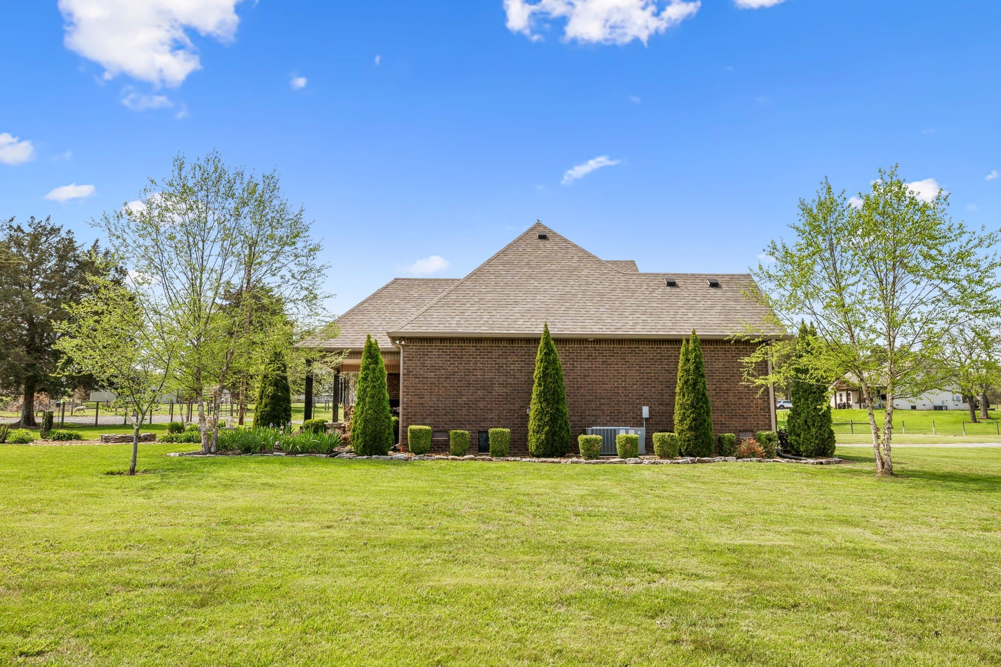 315 Dixon Rd