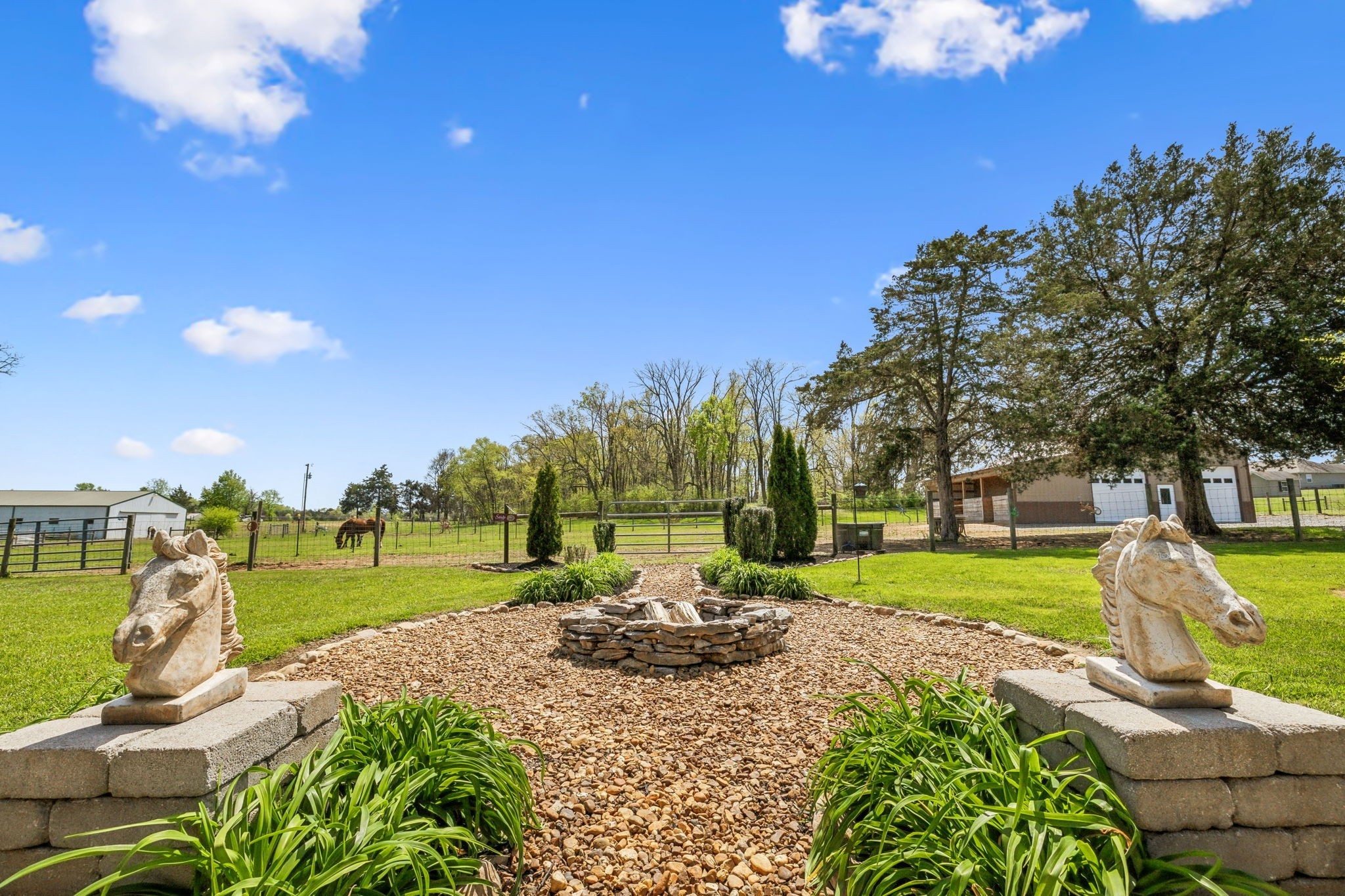315 Dixon Rd