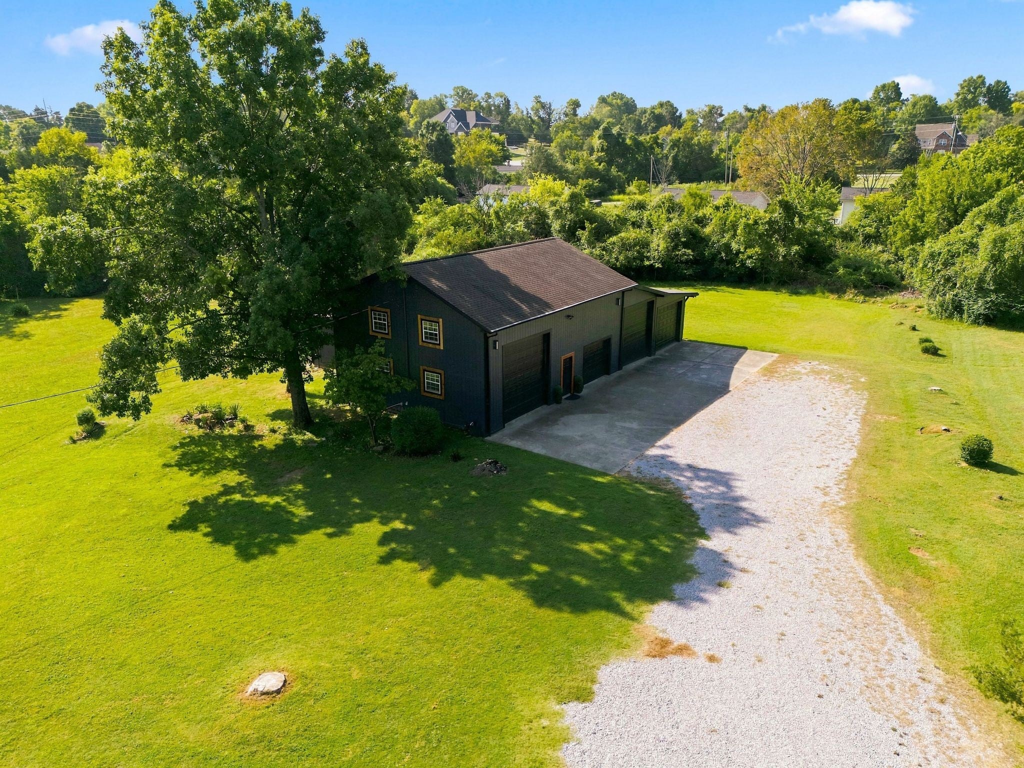112 Oakmont Dr
