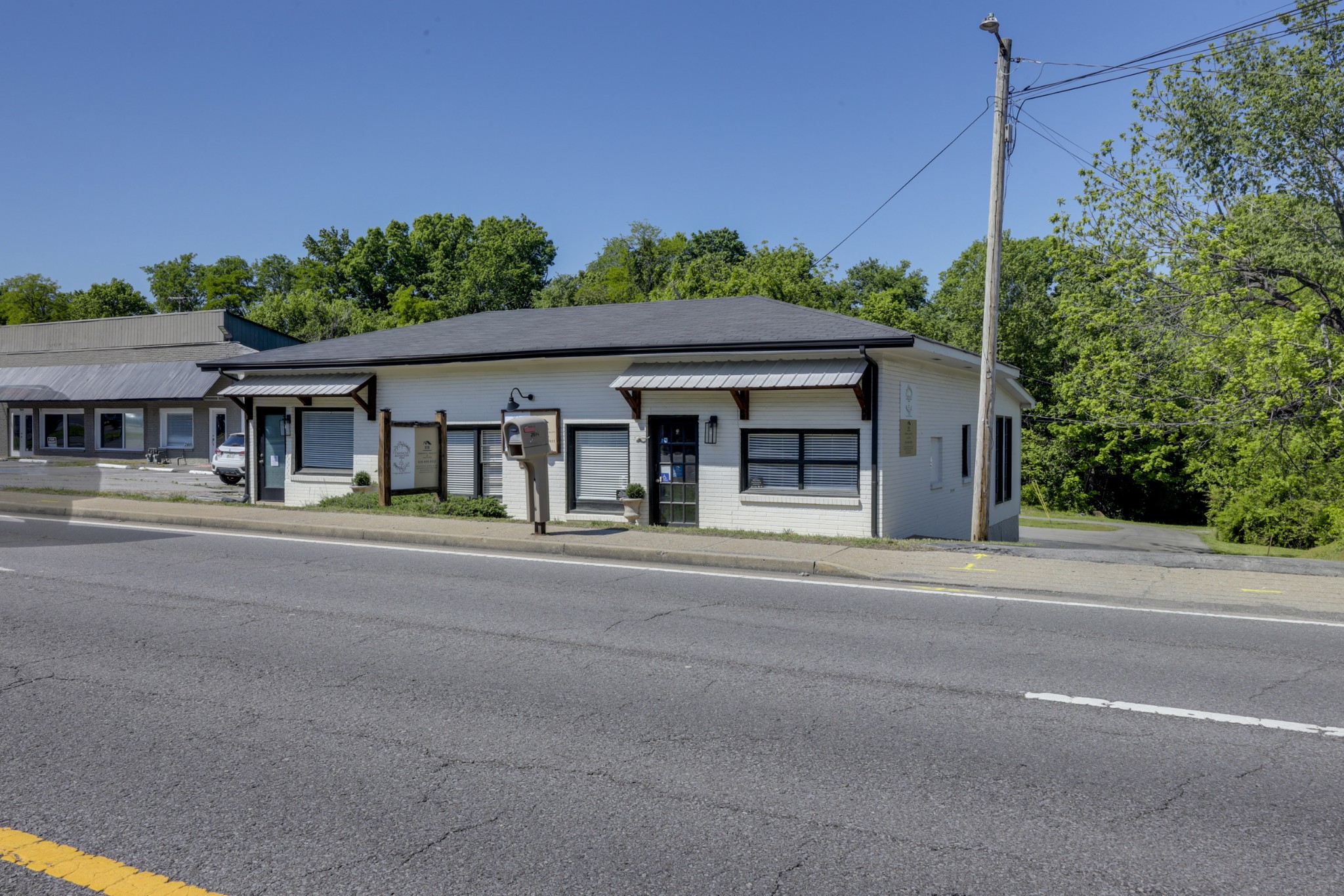 2616 Hwy 41 S