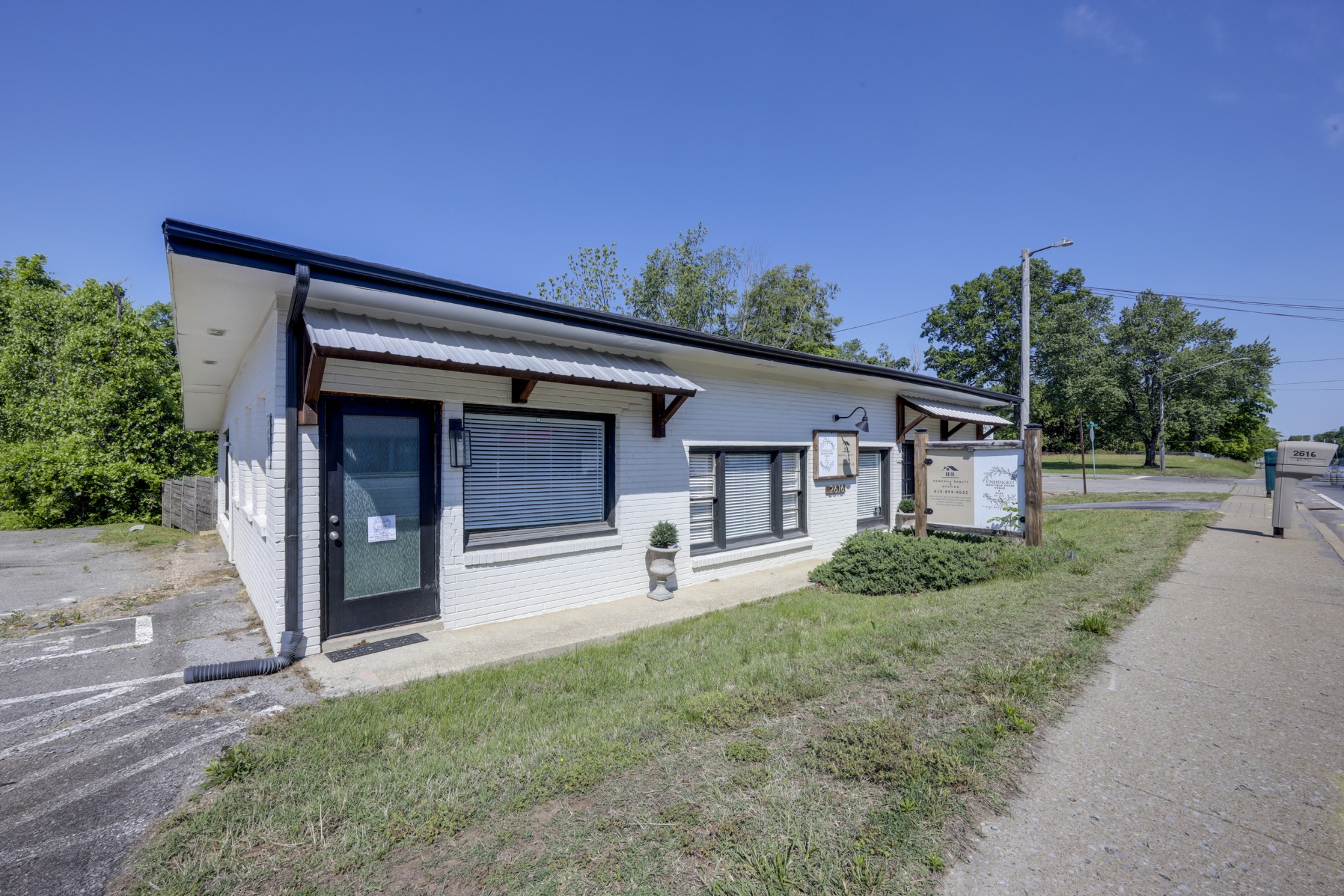 2616 Hwy 41 S