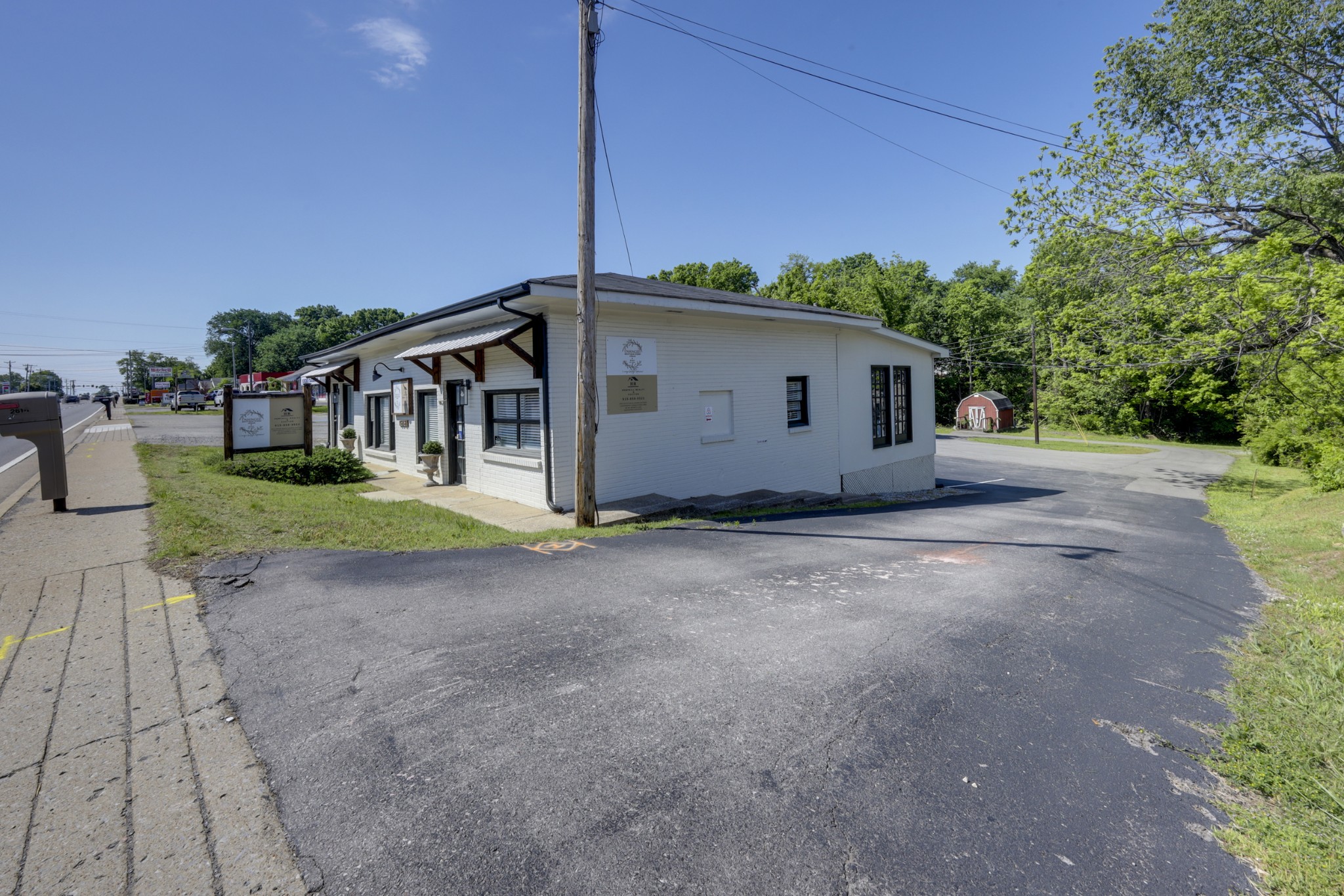 2616 Hwy 41 S