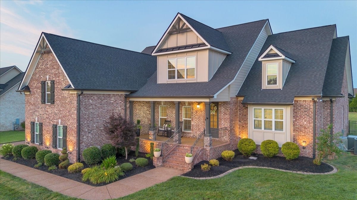 405 Huntington Dr
