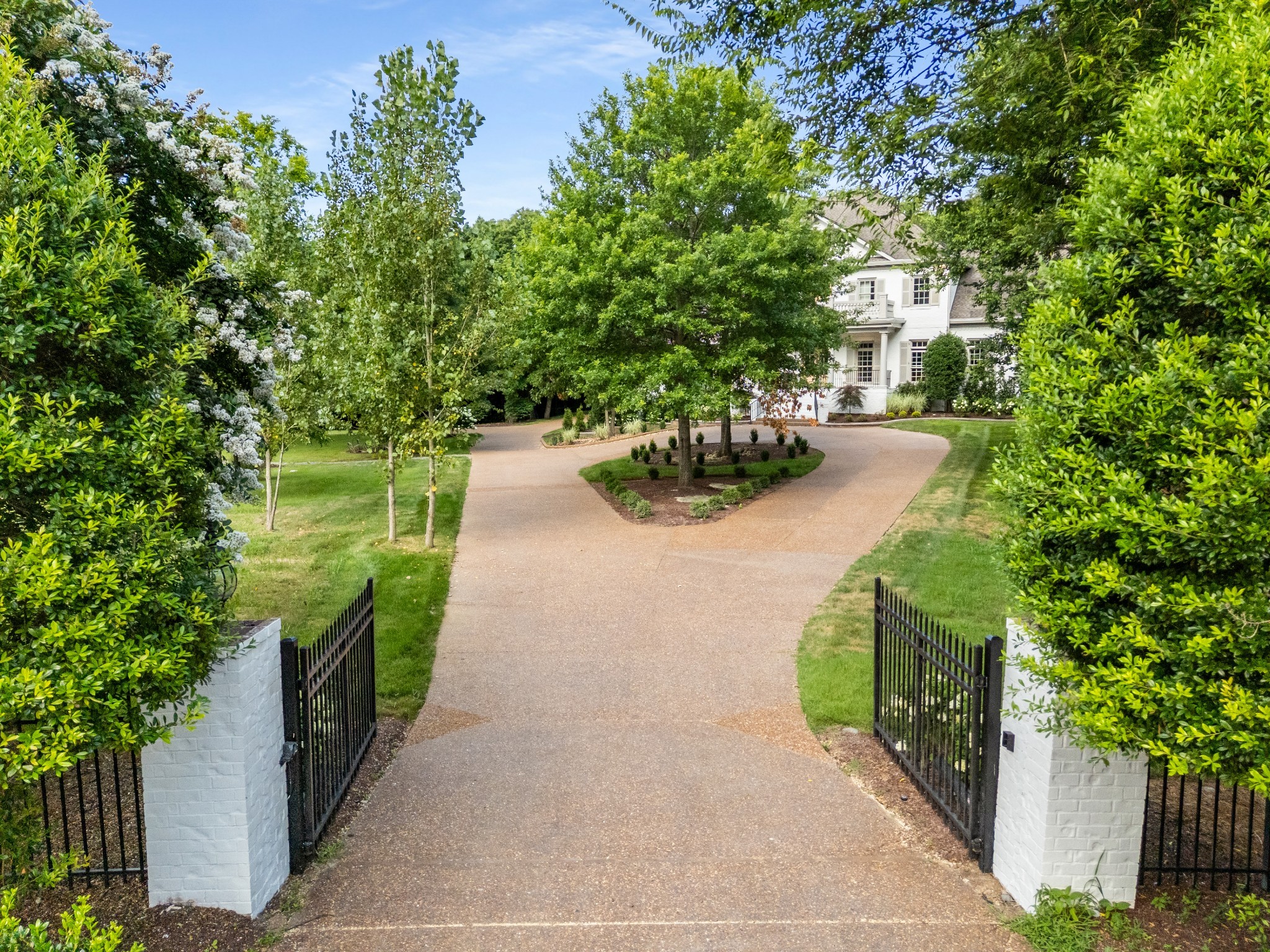 1115 Wilson Pike