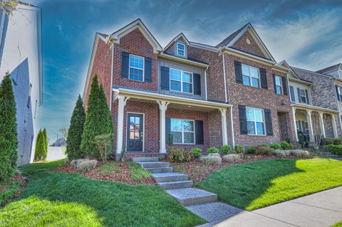 956 Innsbrooke Ave Hendersonville TN 37075