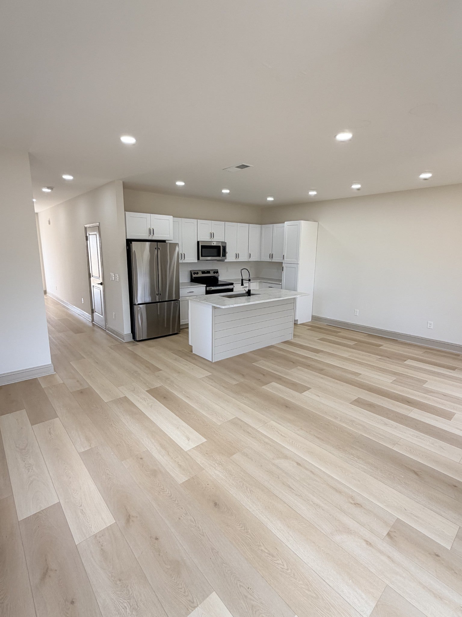 200 Hickory Ave
