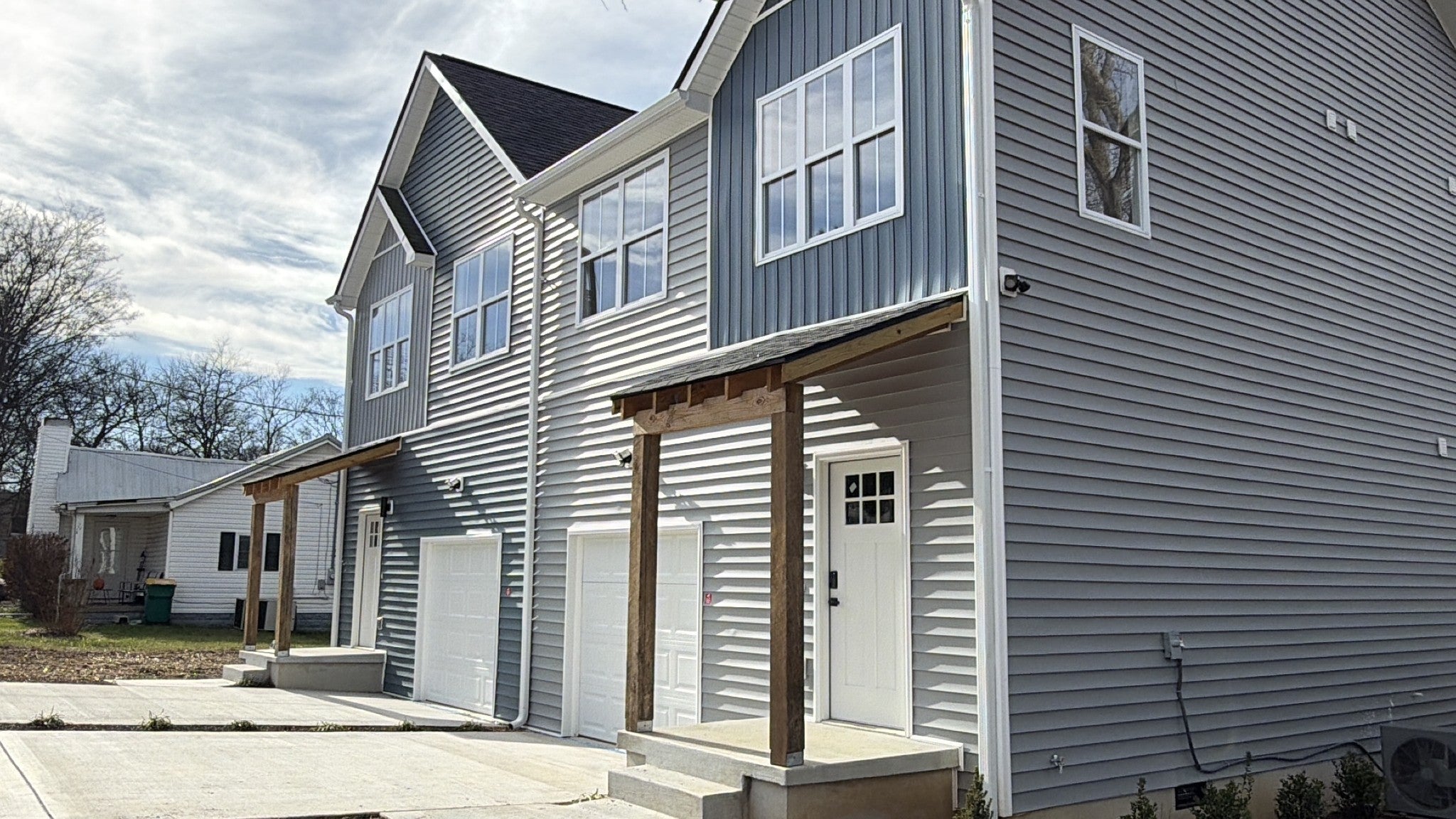 200 Hickory Ave
