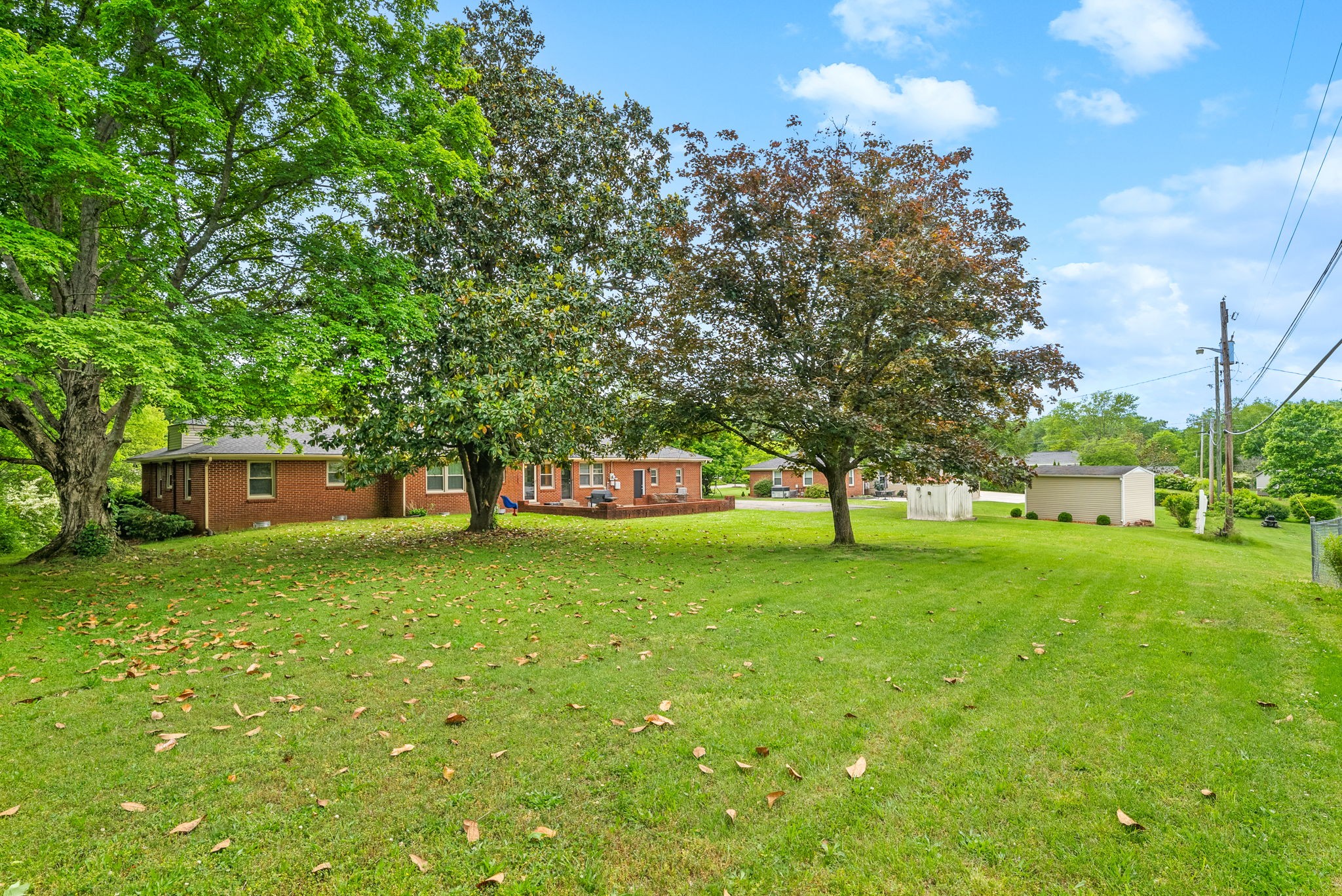 Clarksville, Tennessee 37043, United States, 4 Bedrooms Bedrooms, ,2 BathroomsBathrooms,Residential,Pending,33370