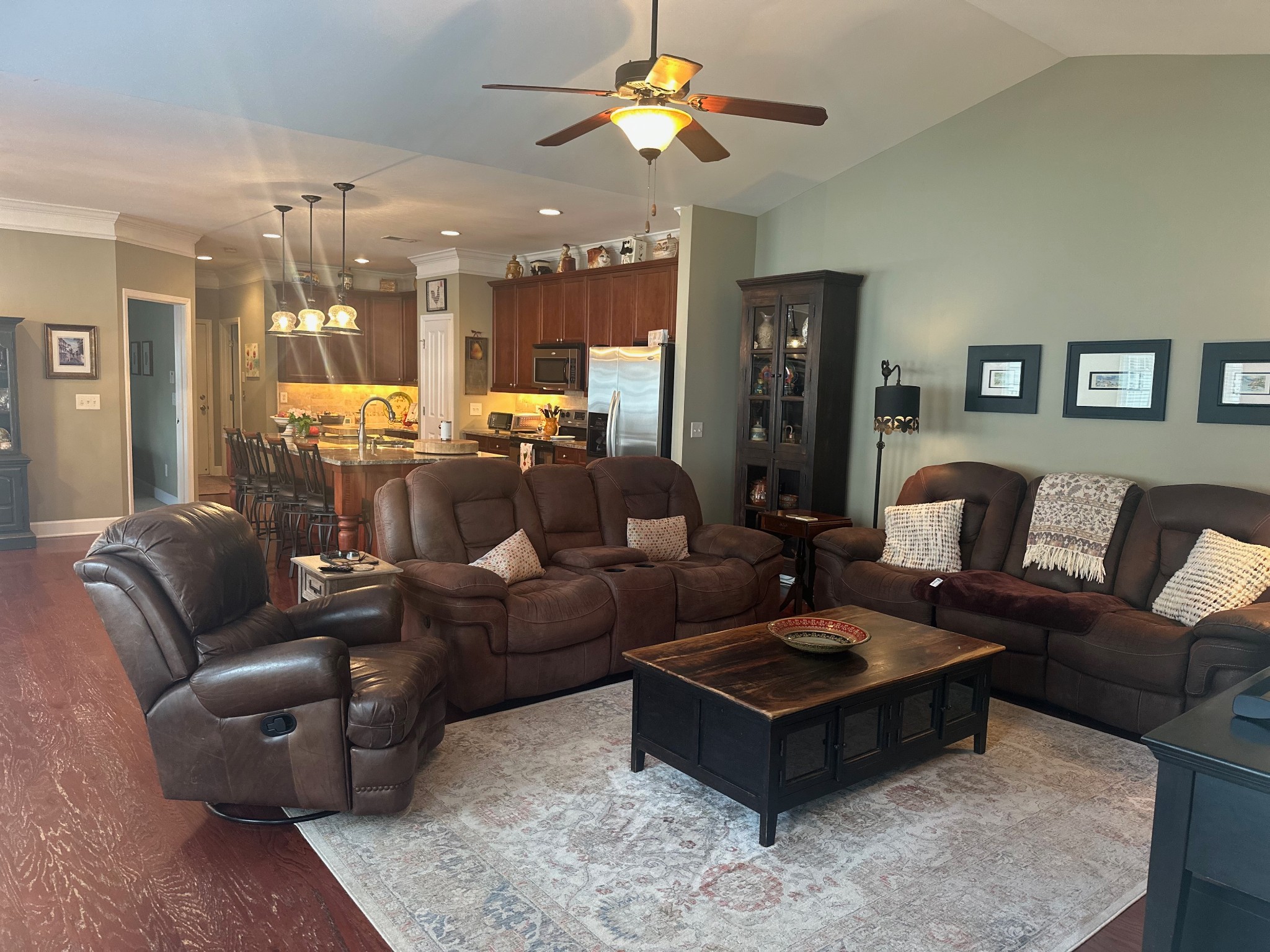 Nashville, Tennessee 37211, United States, 2 Bedrooms Bedrooms, ,2 BathroomsBathrooms,Residential,Active,189578