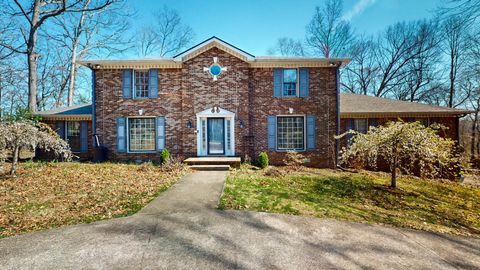 808 Shady Bluff Trl Clarksville TN 37043