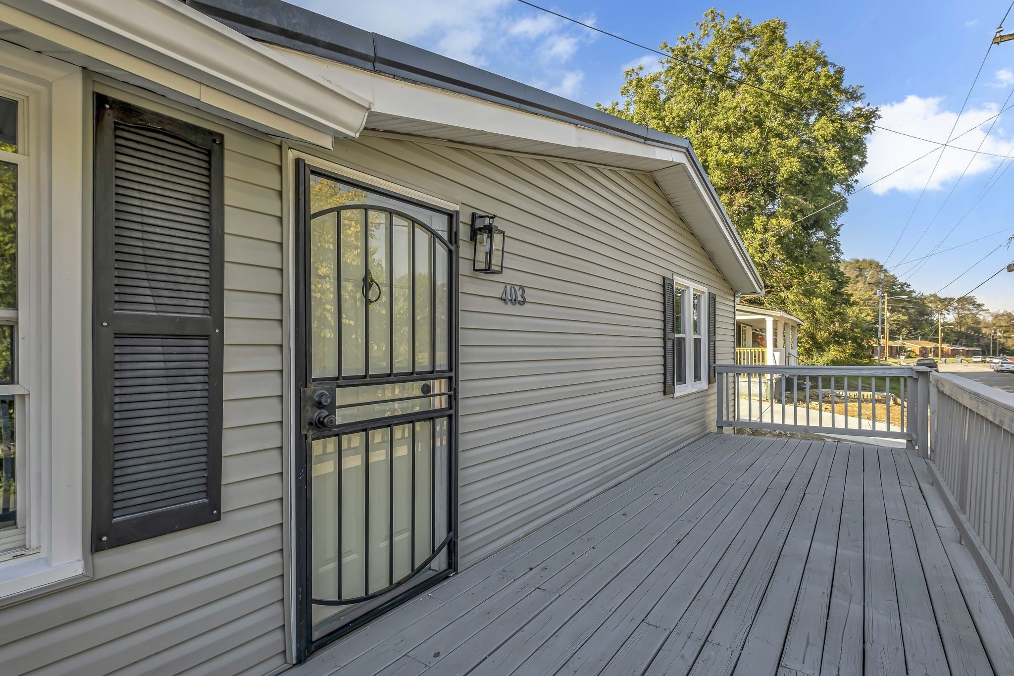 403 Carpenter St