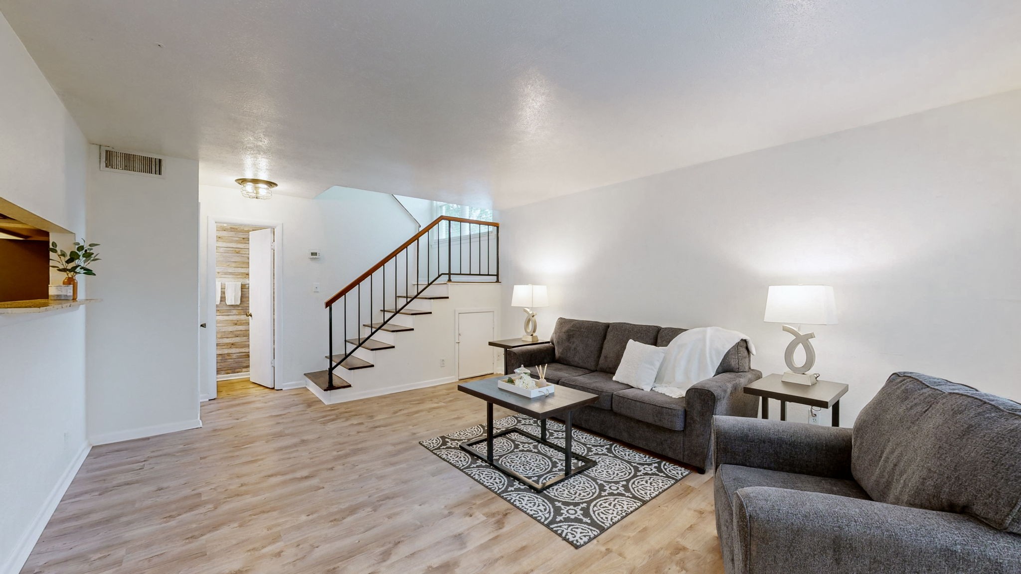 810 Bellevue Rd 233