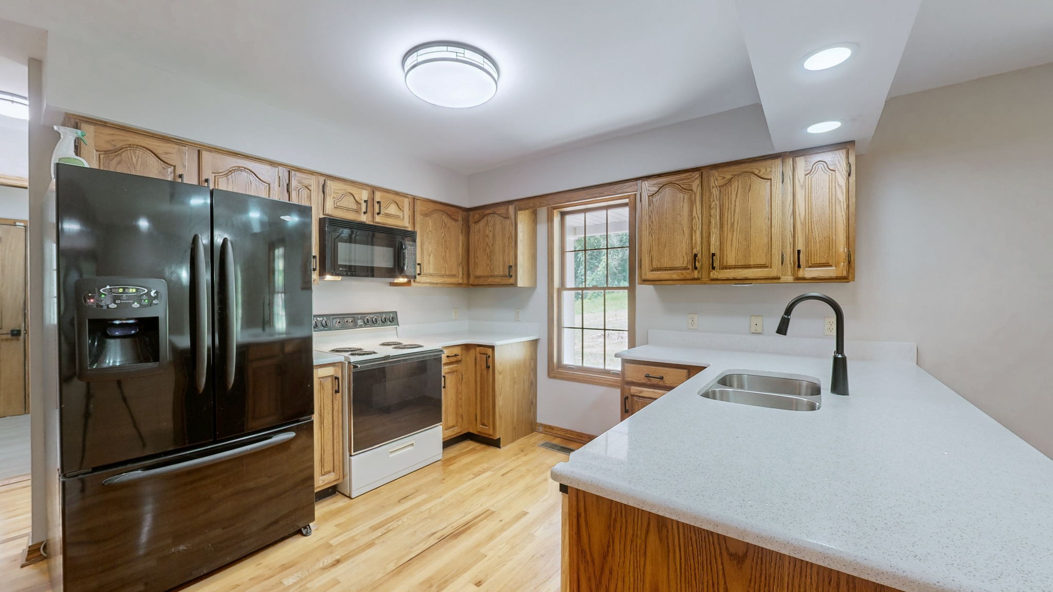 242 Woodruff Ln