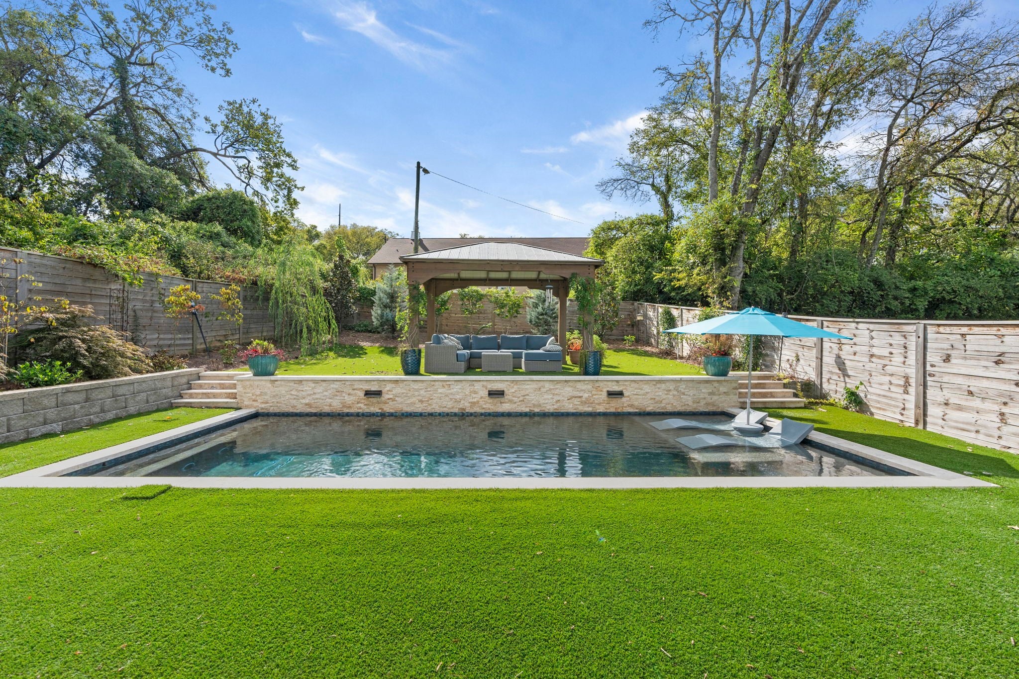 3-bed listing at 933 42nd Ave N, Nashville