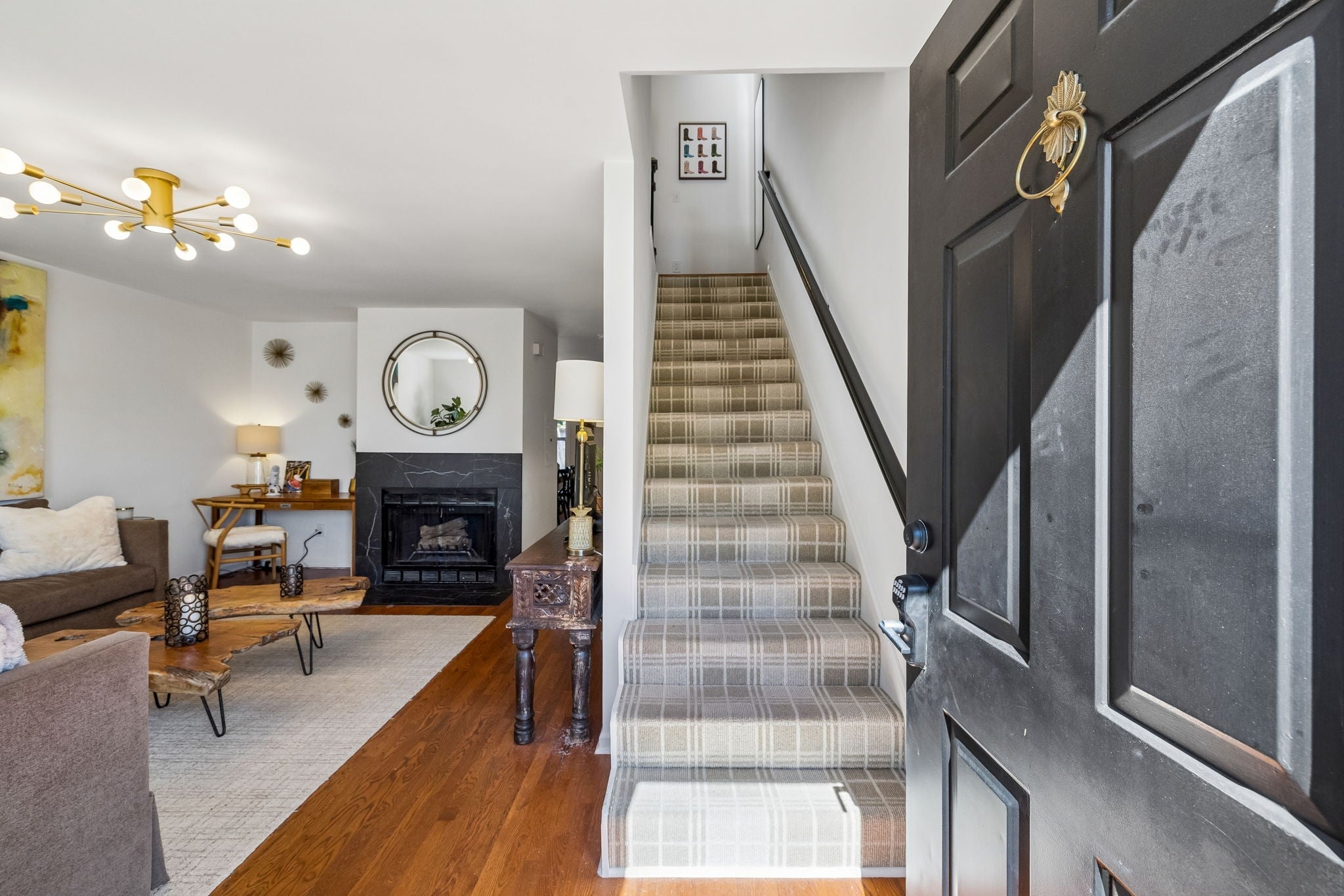 2.0-bed rental at 1206b Dallas Ave