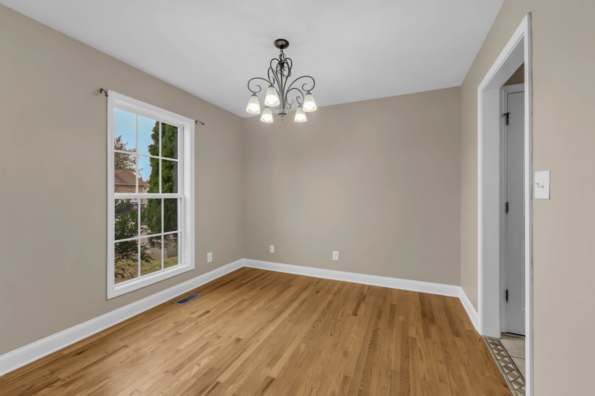 180 Cloe Ct