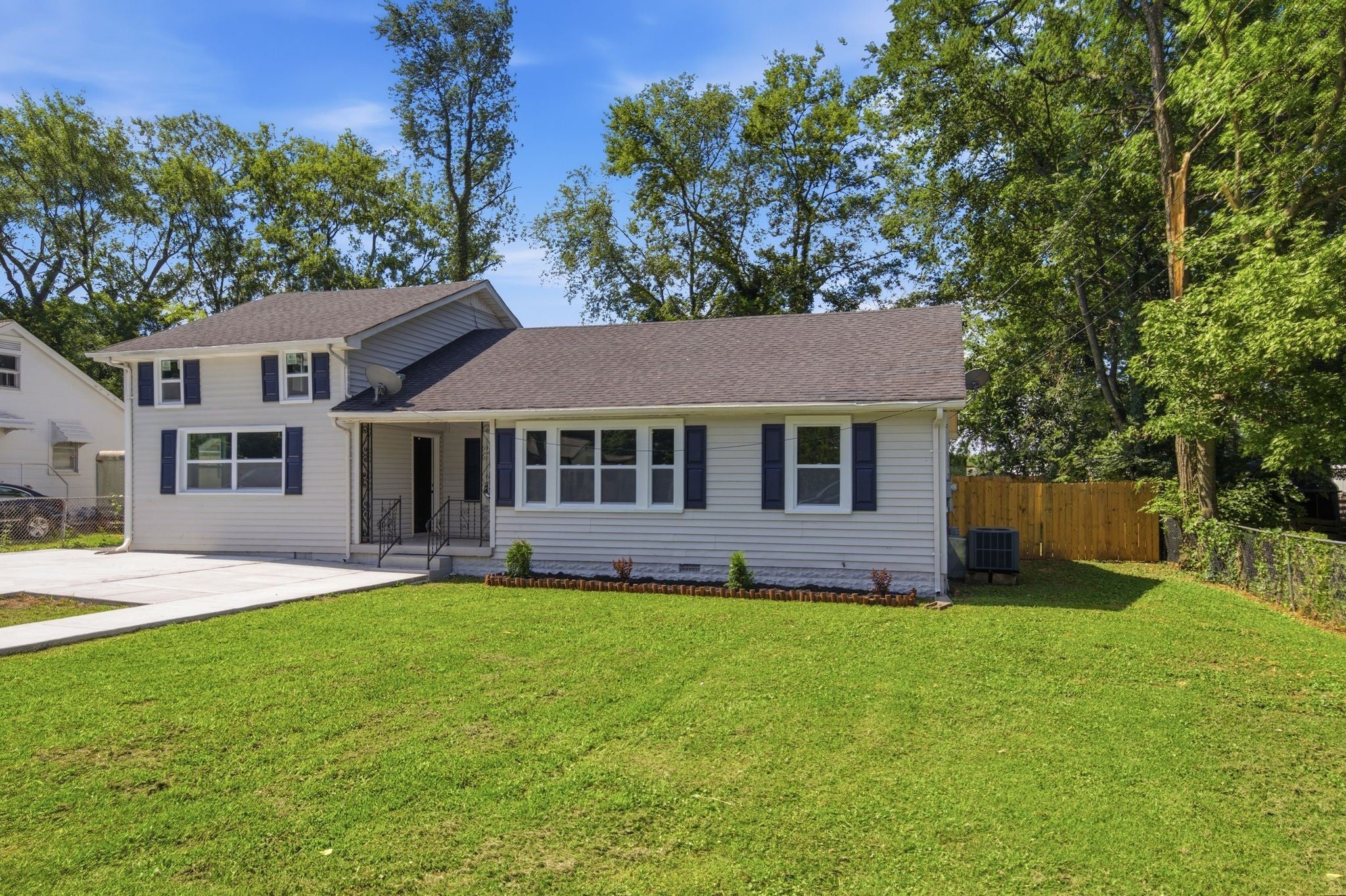214 Rushwood Dr