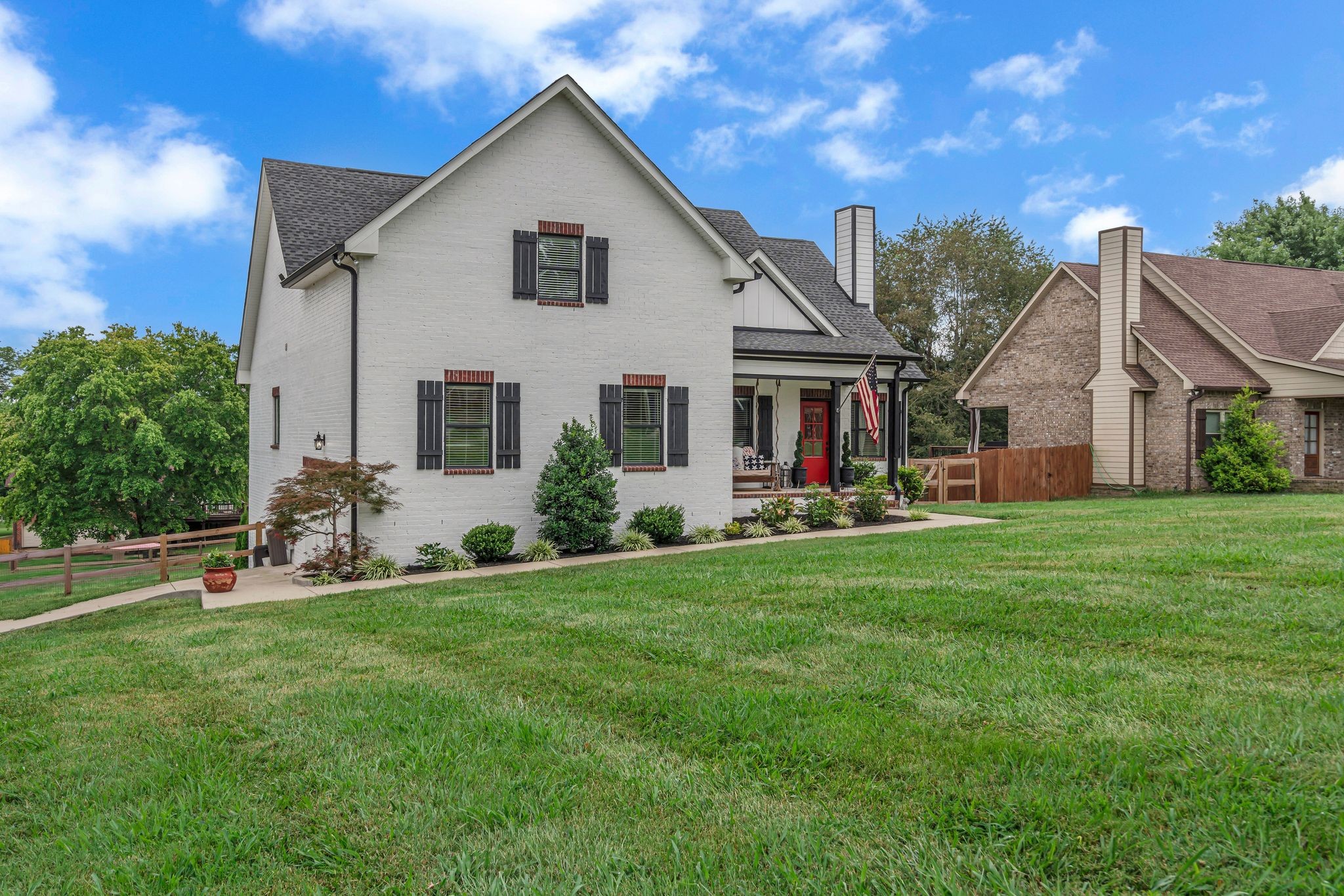 105 Lakeview Dr