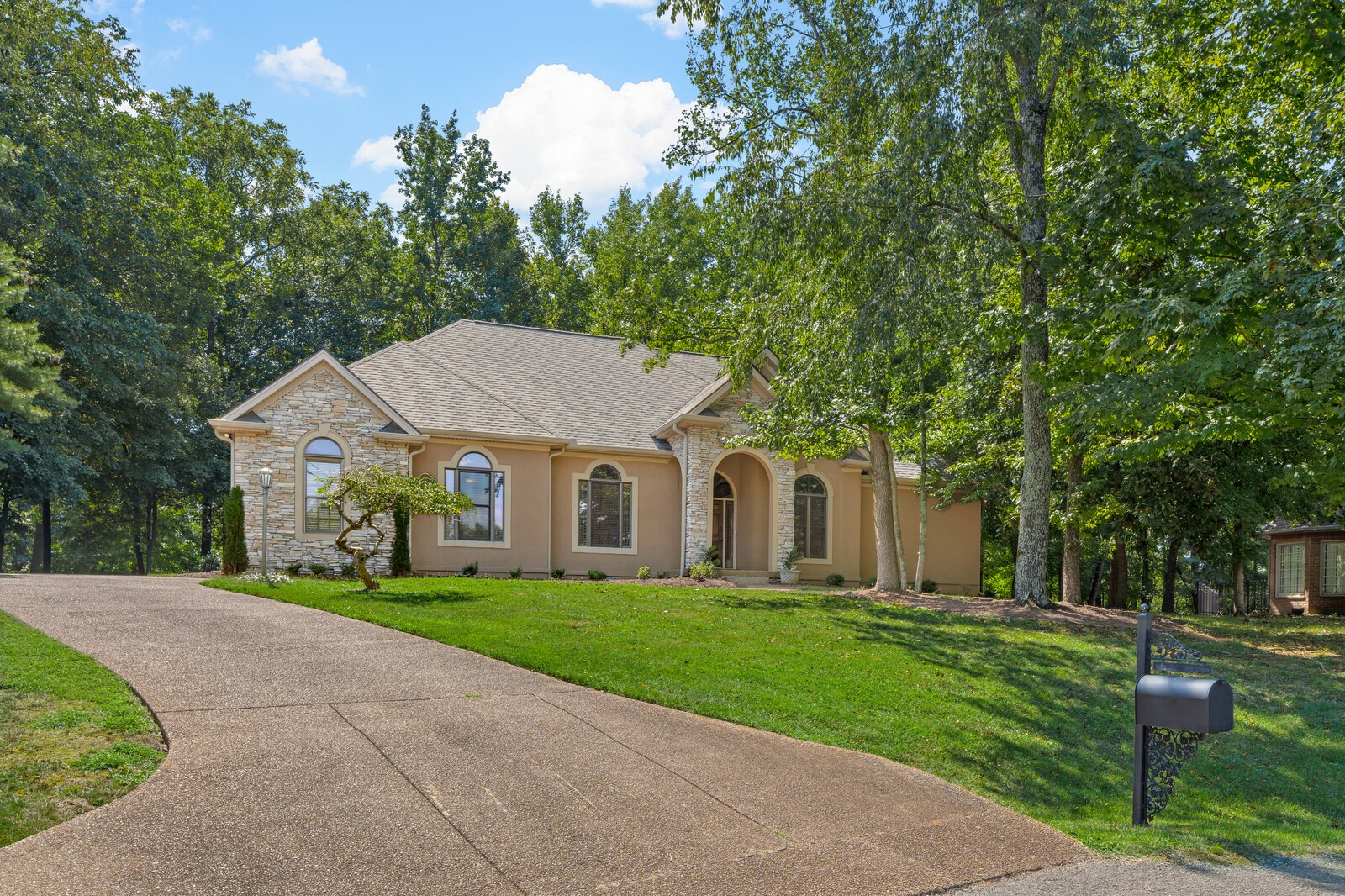 63 Valley Brook Dr